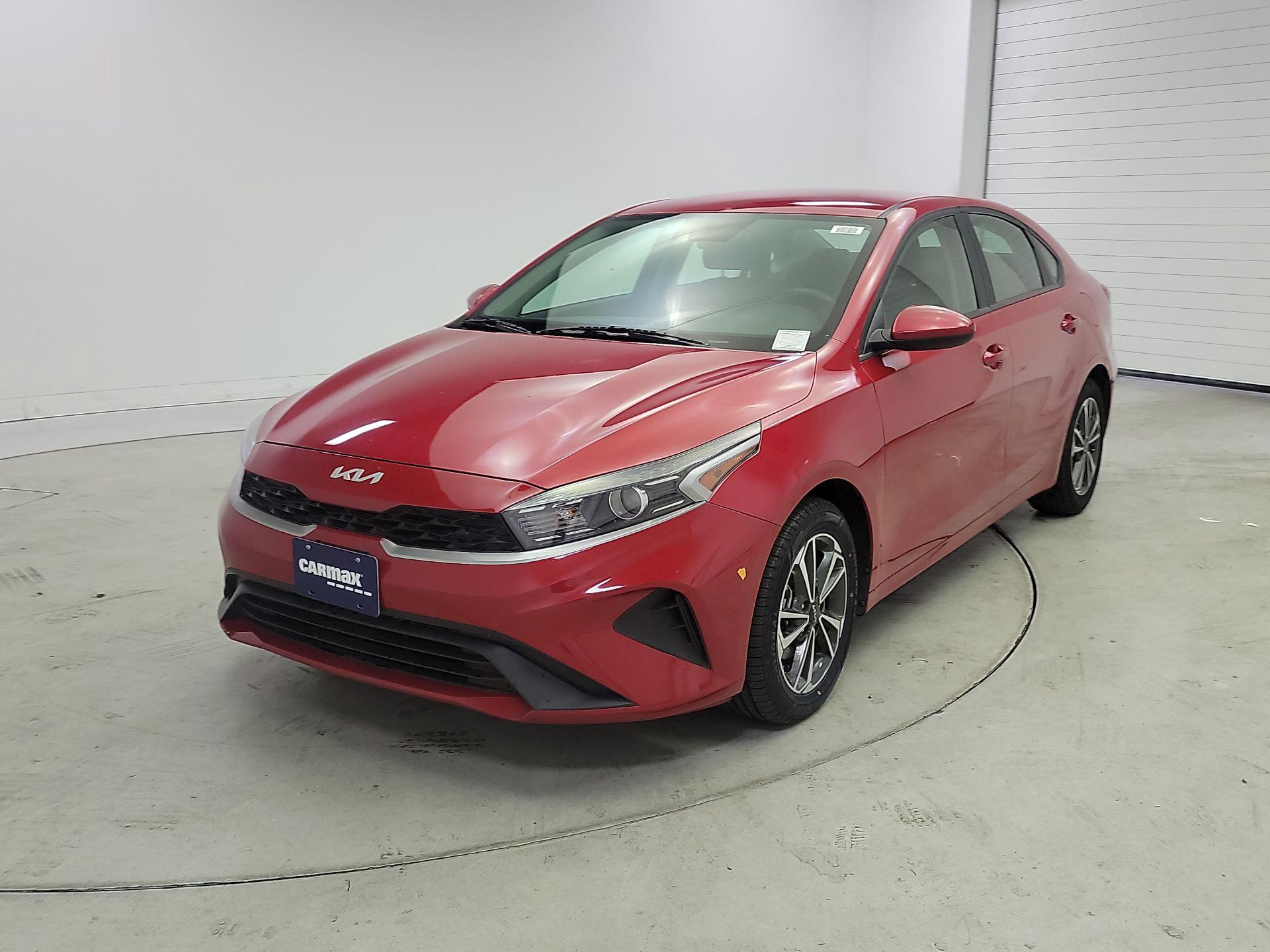 Thumbnail: 2024 Kia Forte - 3