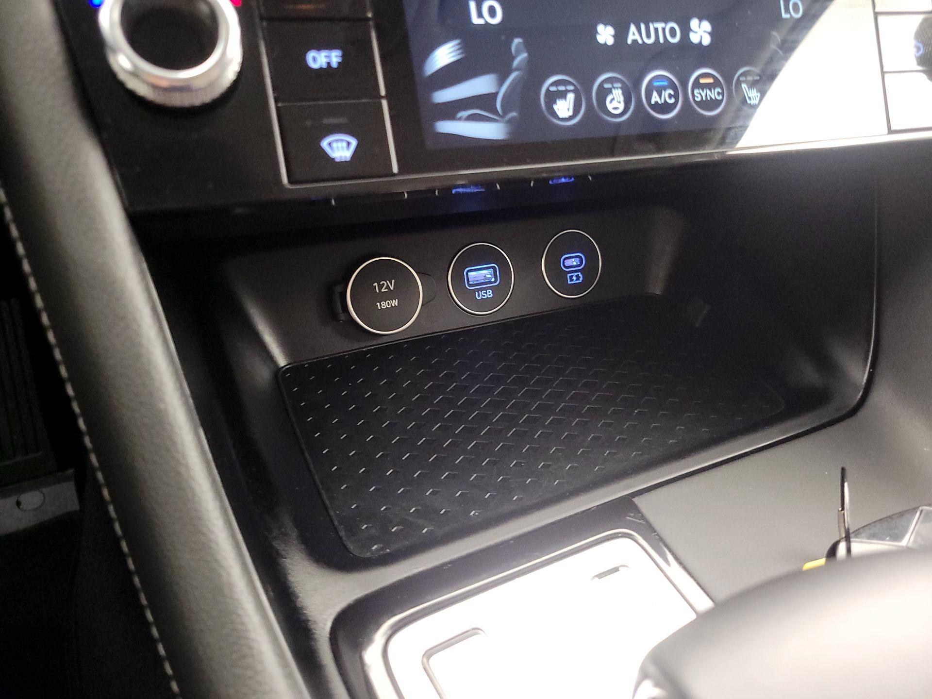 Thumbnail: 2025 Genesis G70 - 19