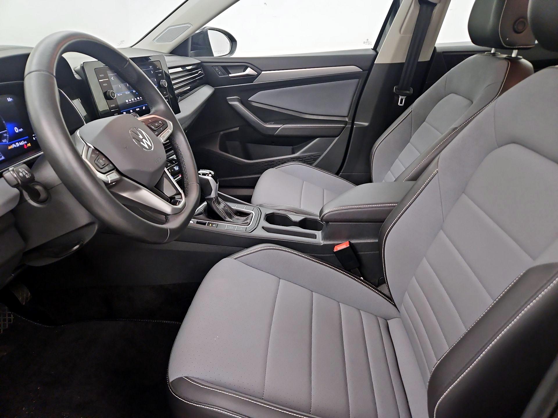 Thumbnail: 2025 Volkswagen Jetta - 11