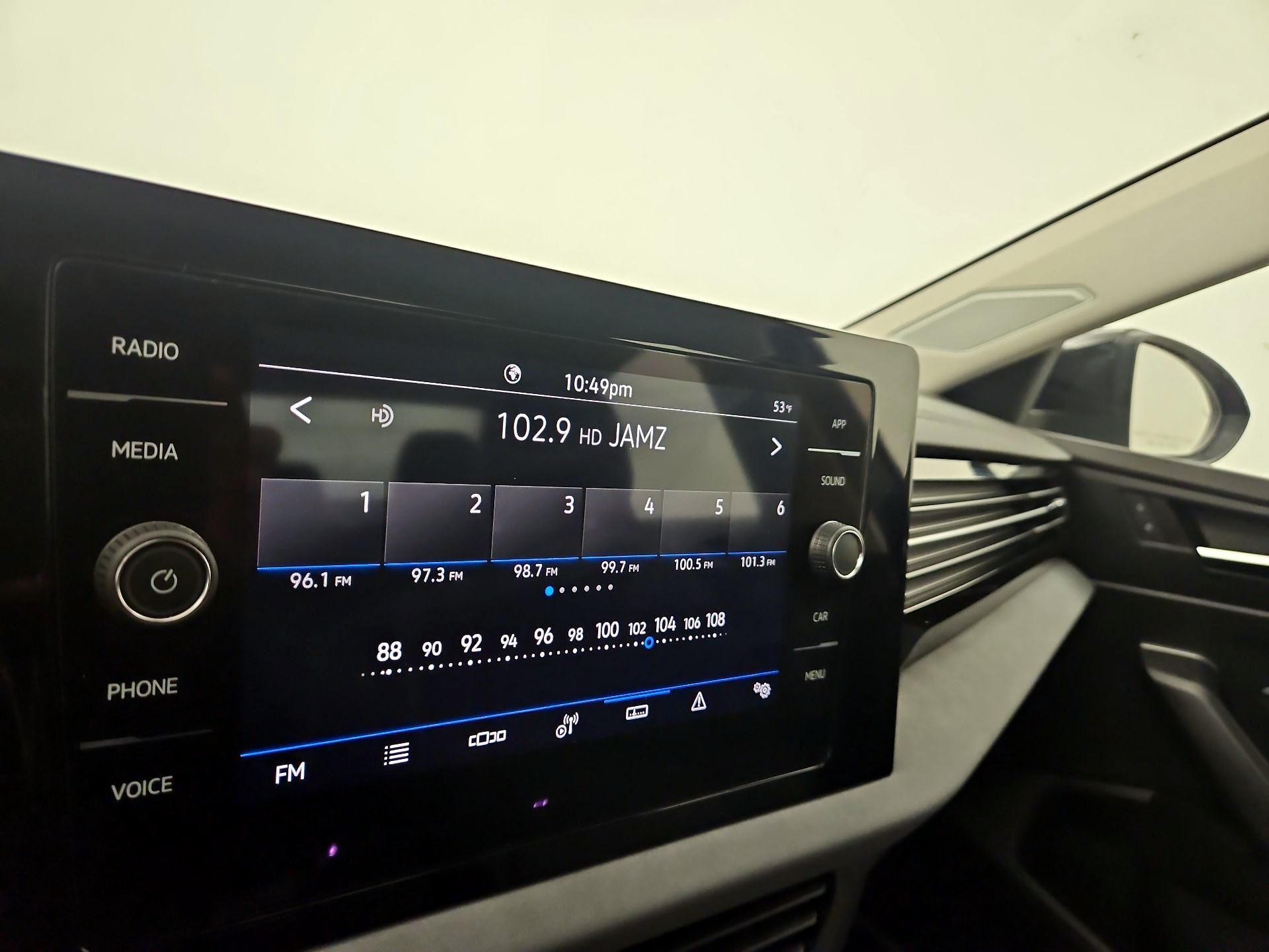 Thumbnail: 2025 Volkswagen Jetta - 15