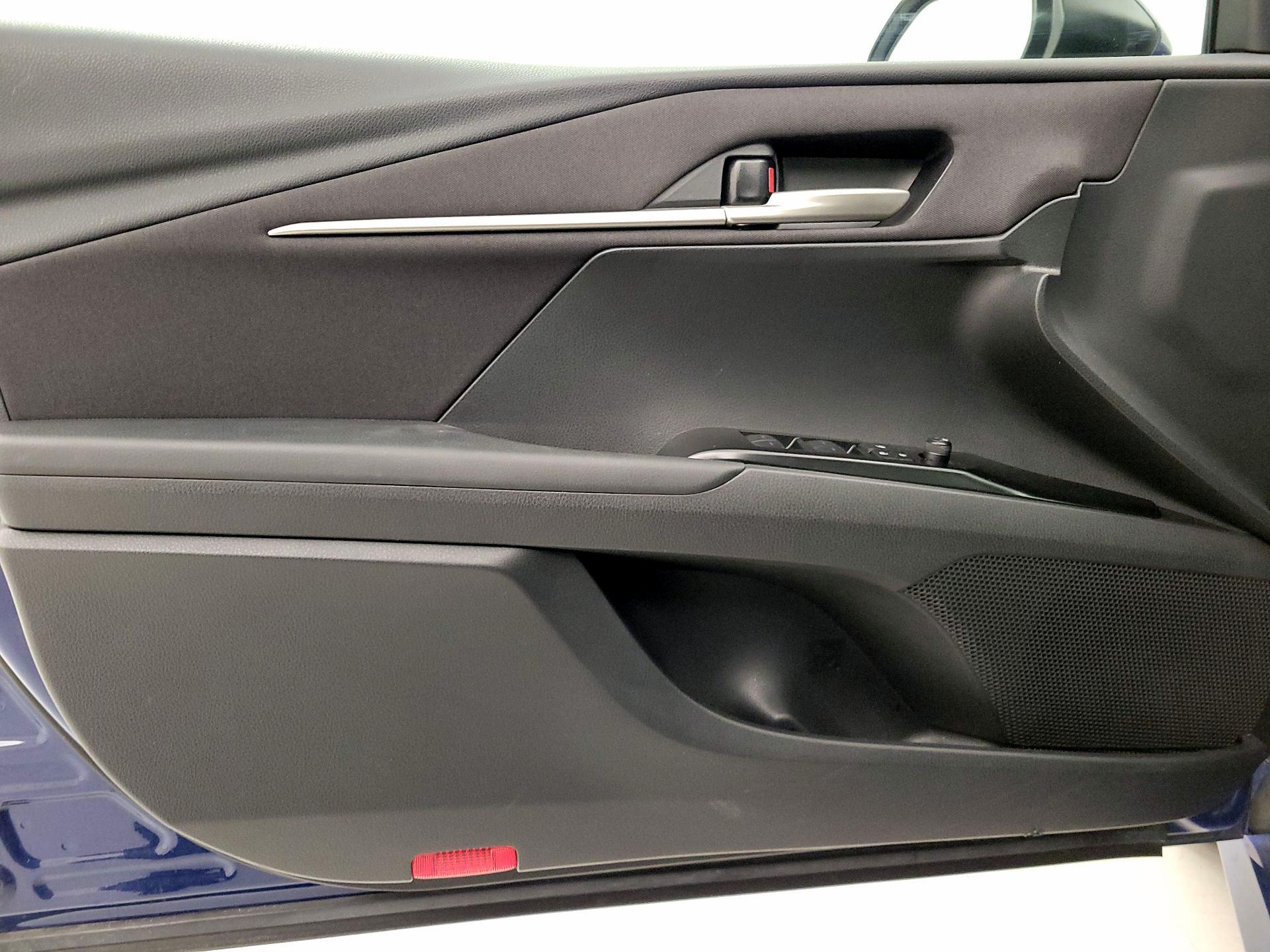 Thumbnail: 2025 Toyota Camry - 12