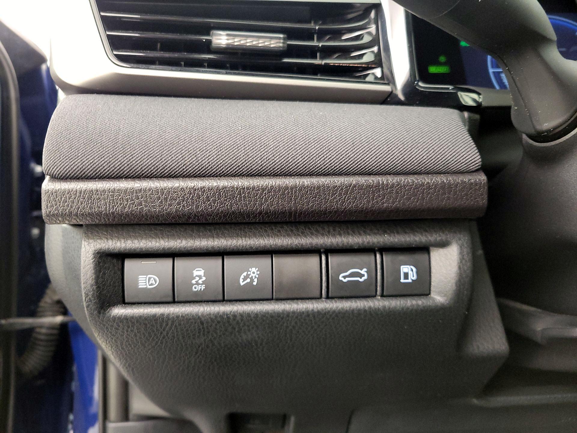 Thumbnail: 2025 Toyota Camry - 13