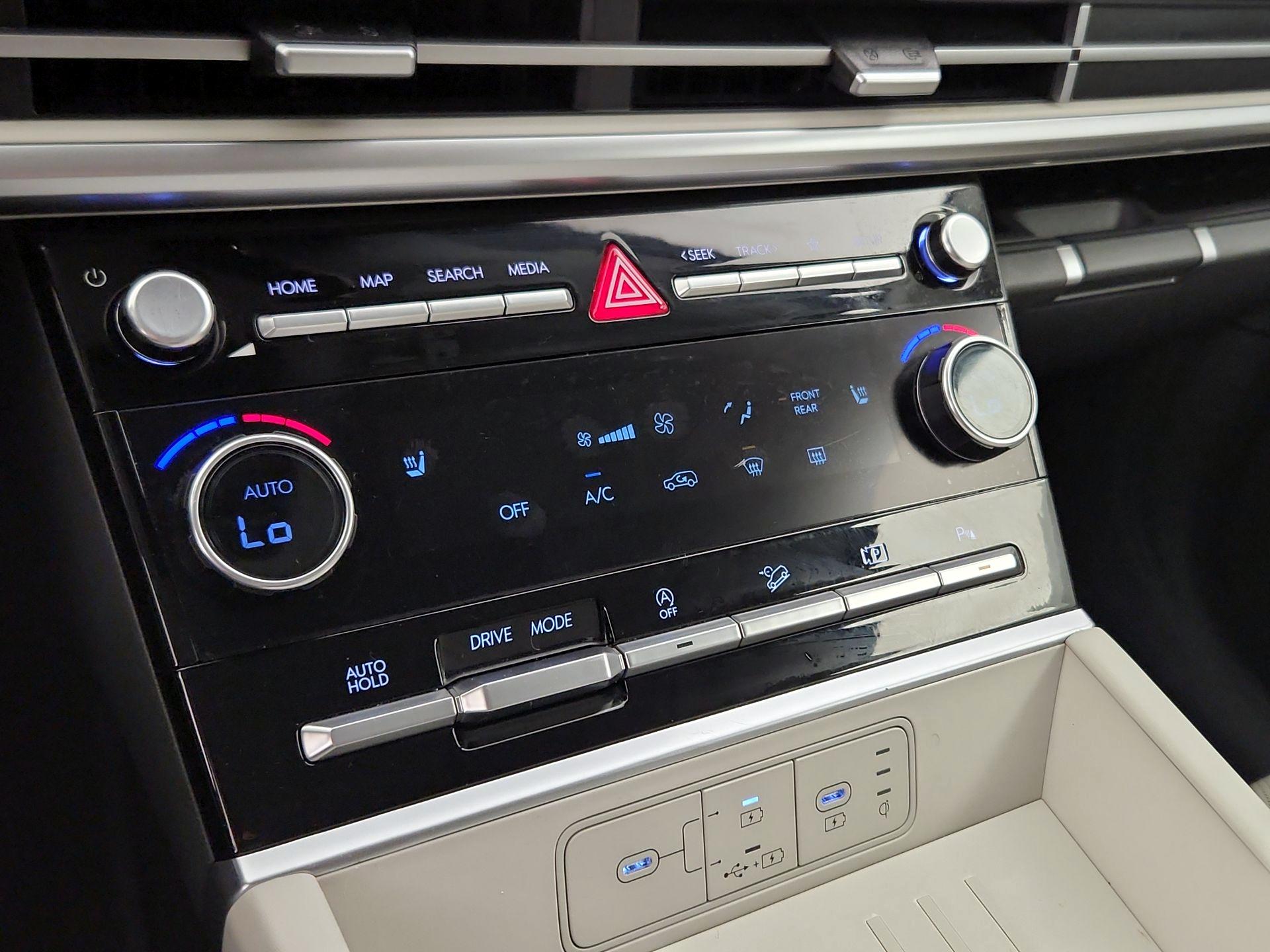 Thumbnail: 2025 Hyundai Santa Fe - 16