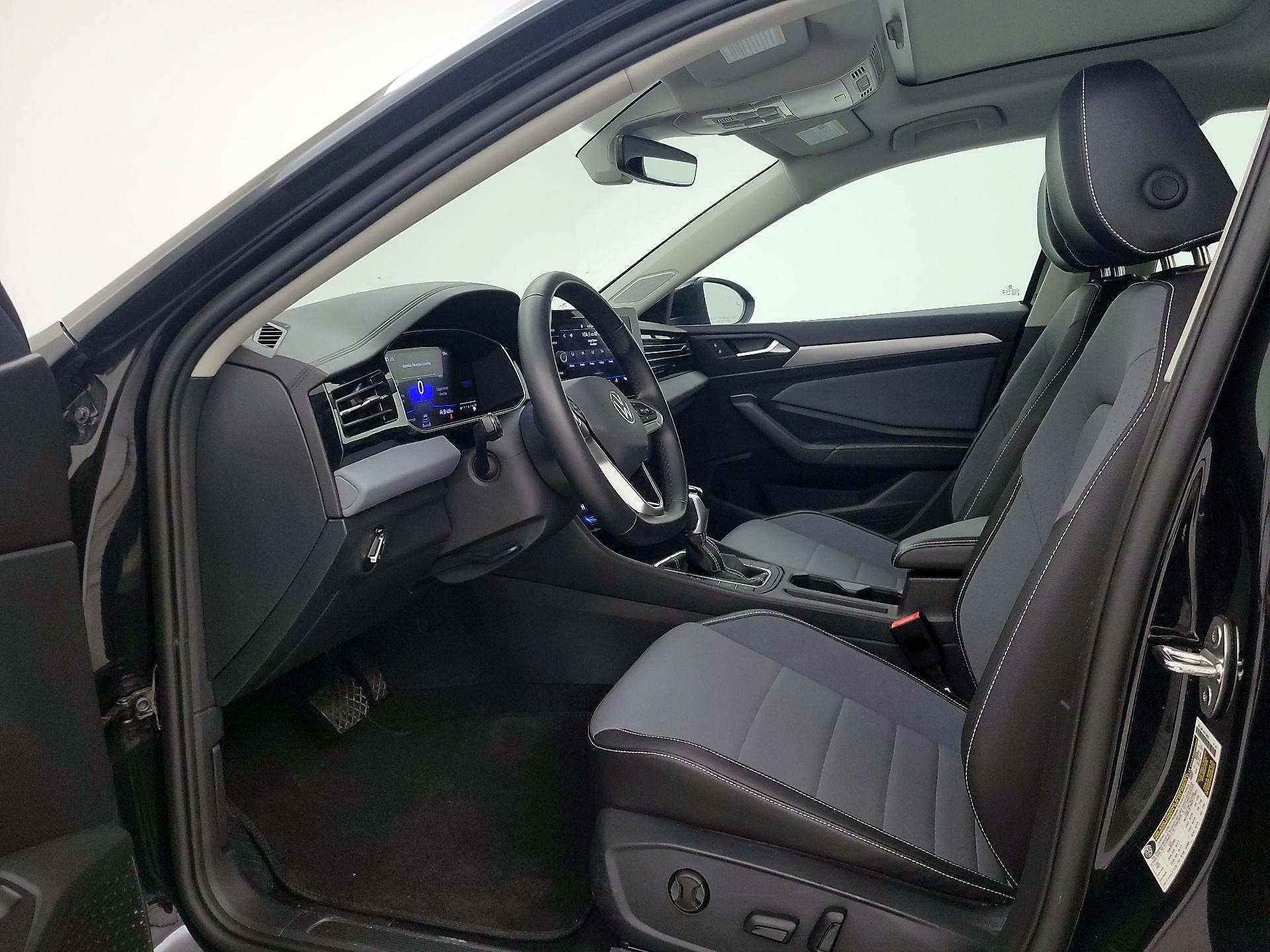 Thumbnail: 2025 Volkswagen Jetta - 11