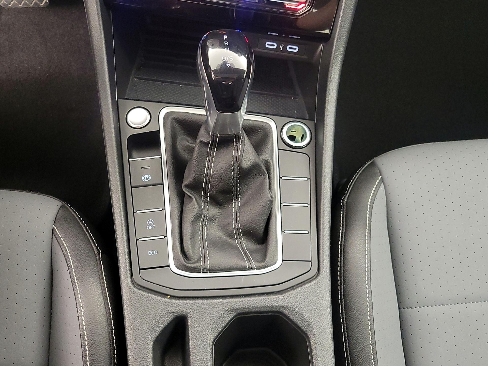 Thumbnail: 2025 Volkswagen Jetta - 17