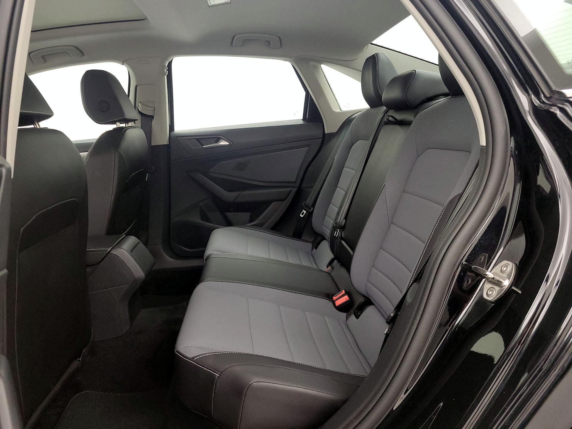 Thumbnail: 2025 Volkswagen Jetta - 20