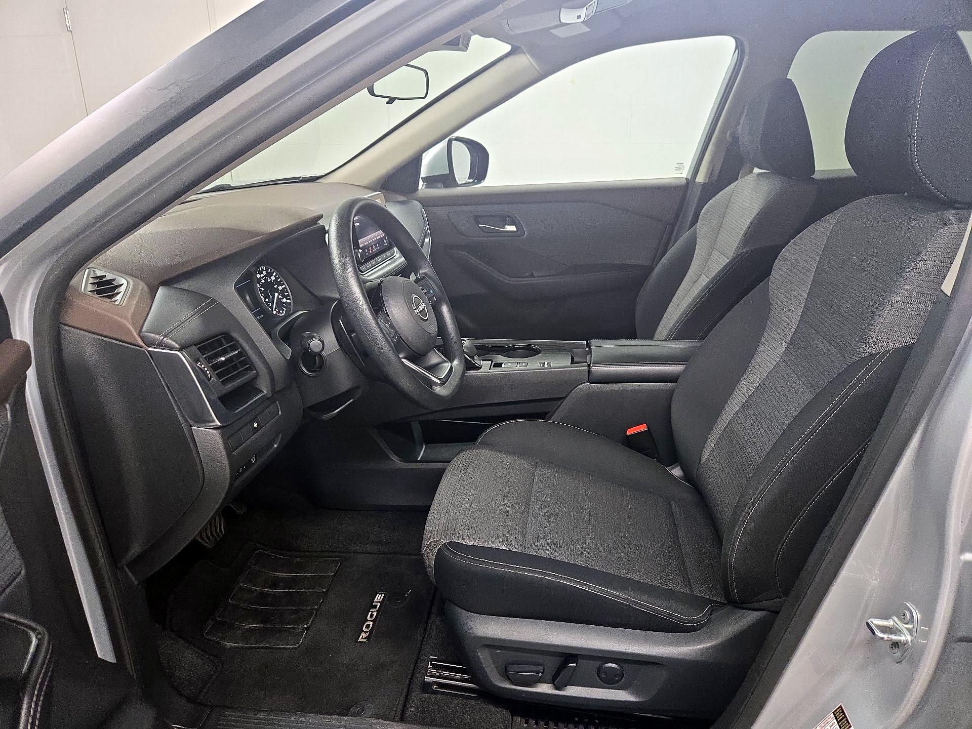 Thumbnail: 2023 Nissan Rogue - 11