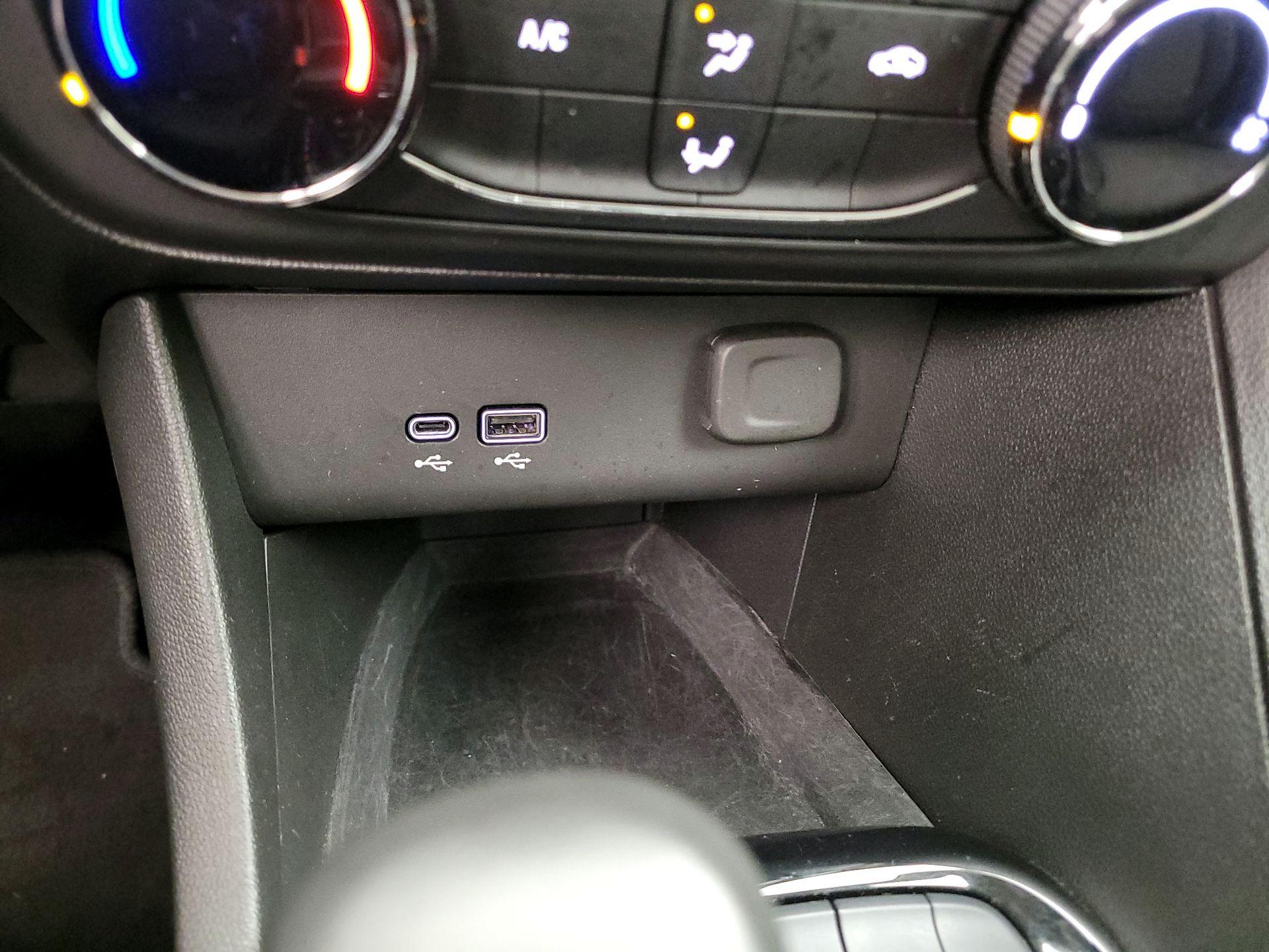 Thumbnail: 2025 Buick Encore GX - 18