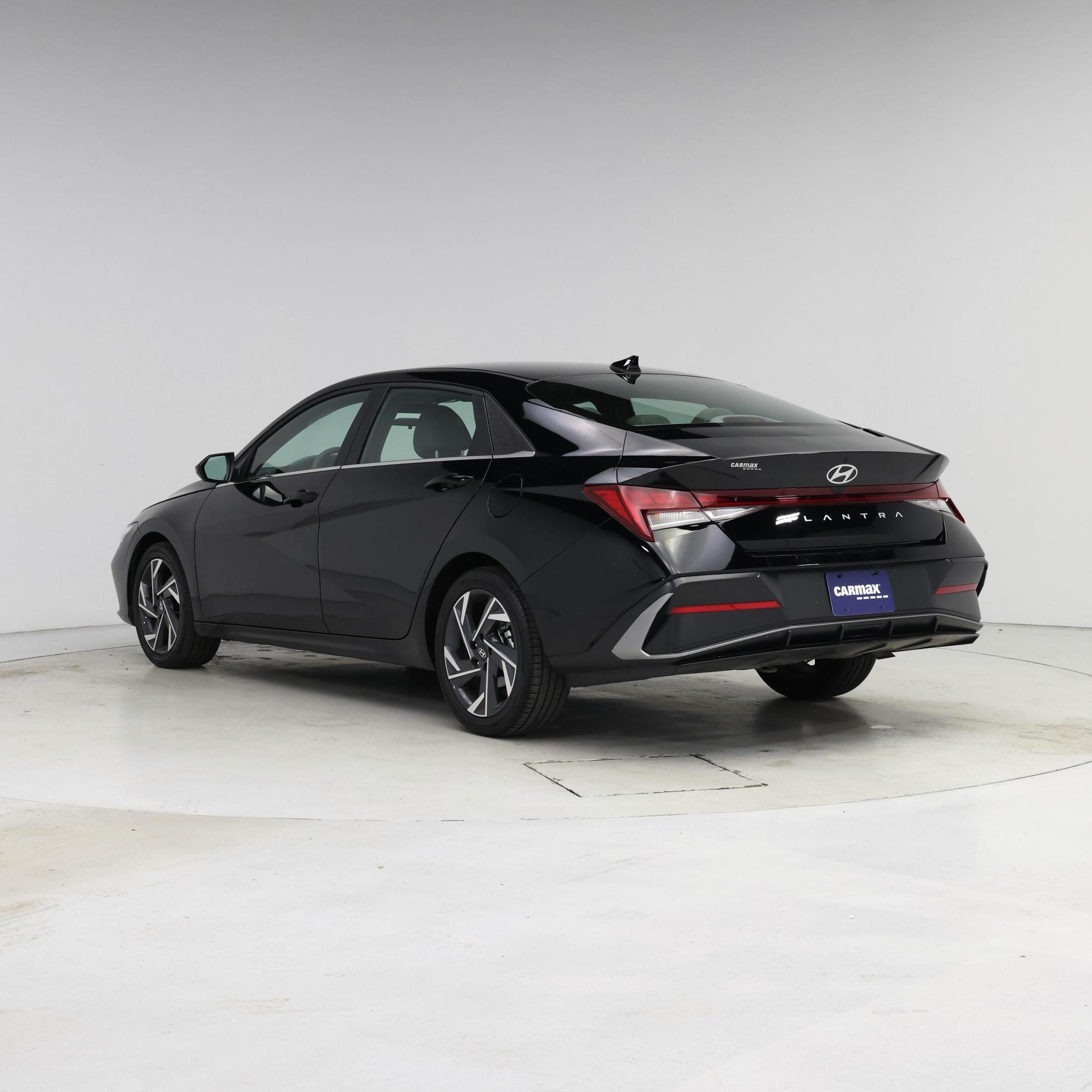 Thumbnail: 2025 Hyundai Elantra - 2