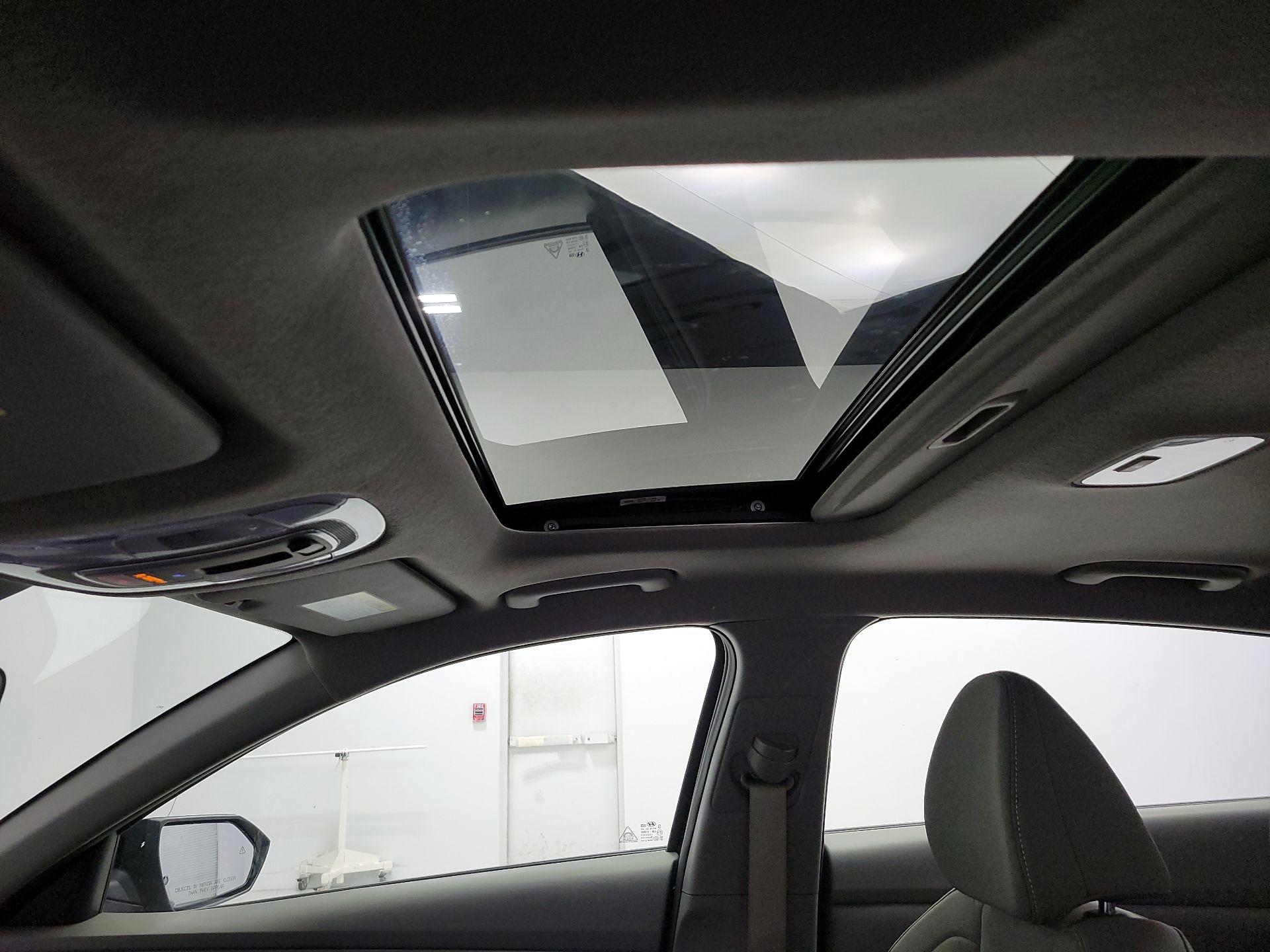 Thumbnail: 2025 Hyundai Elantra - 20