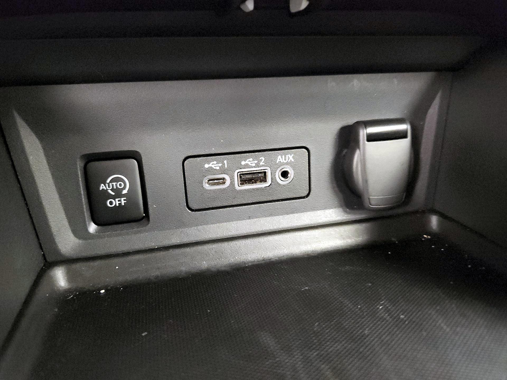 Thumbnail: 2025 Nissan Sentra - 18