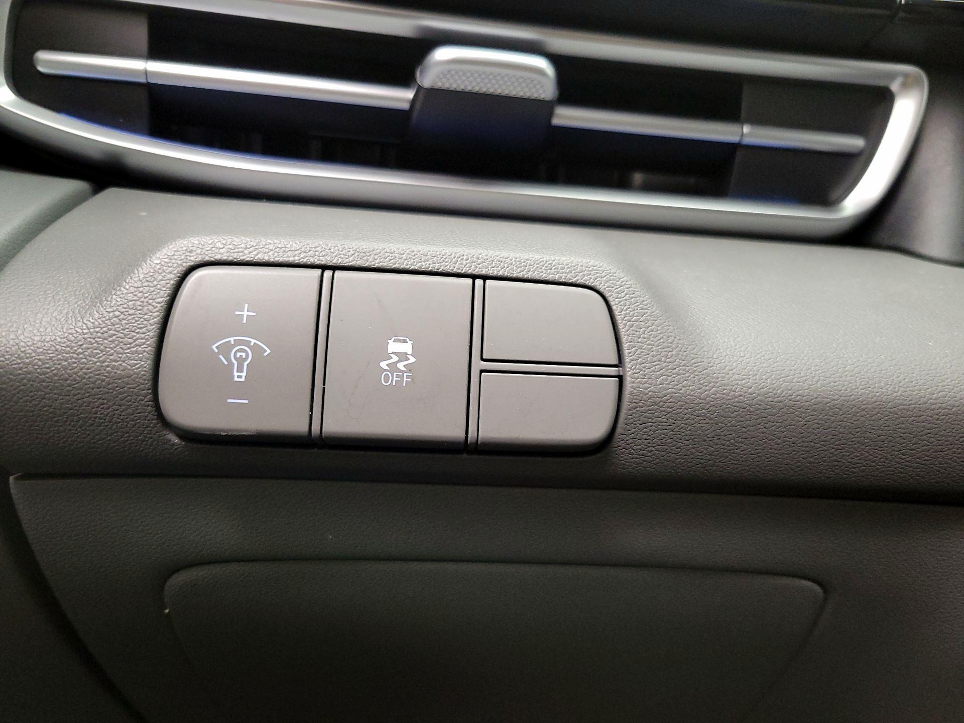 Thumbnail: 2025 Hyundai Elantra - 13