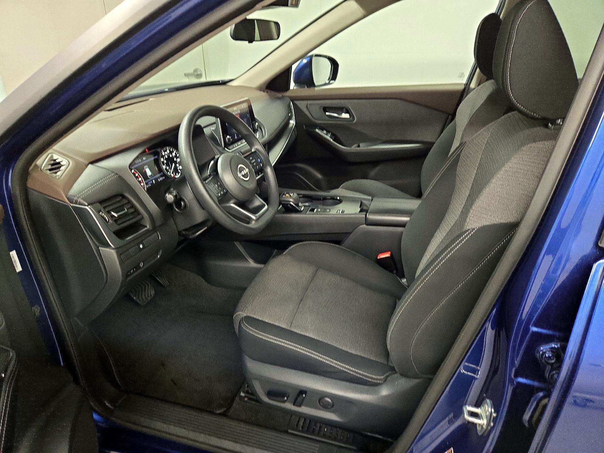 Thumbnail: 2023 Nissan Rogue - 11