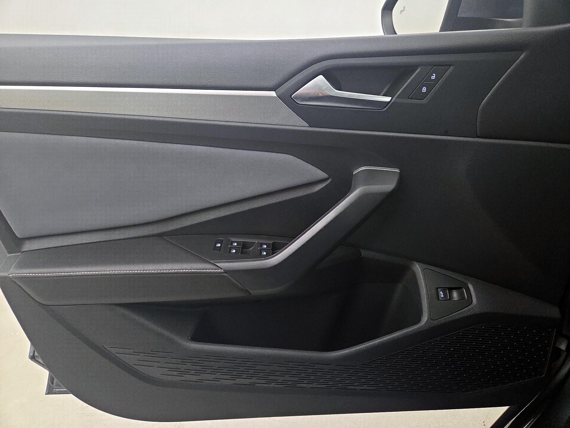 Thumbnail: 2025 Volkswagen Jetta - 12