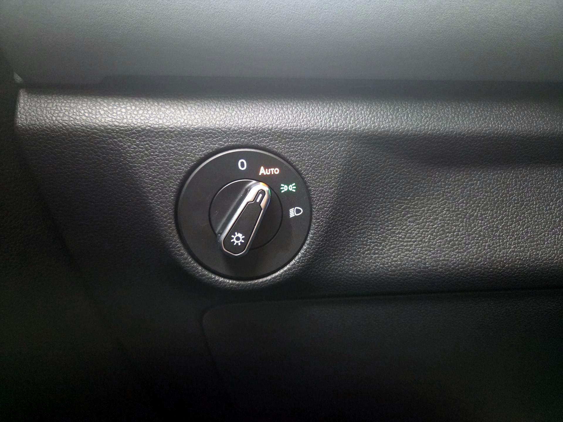 Thumbnail: 2025 Volkswagen Jetta - 13