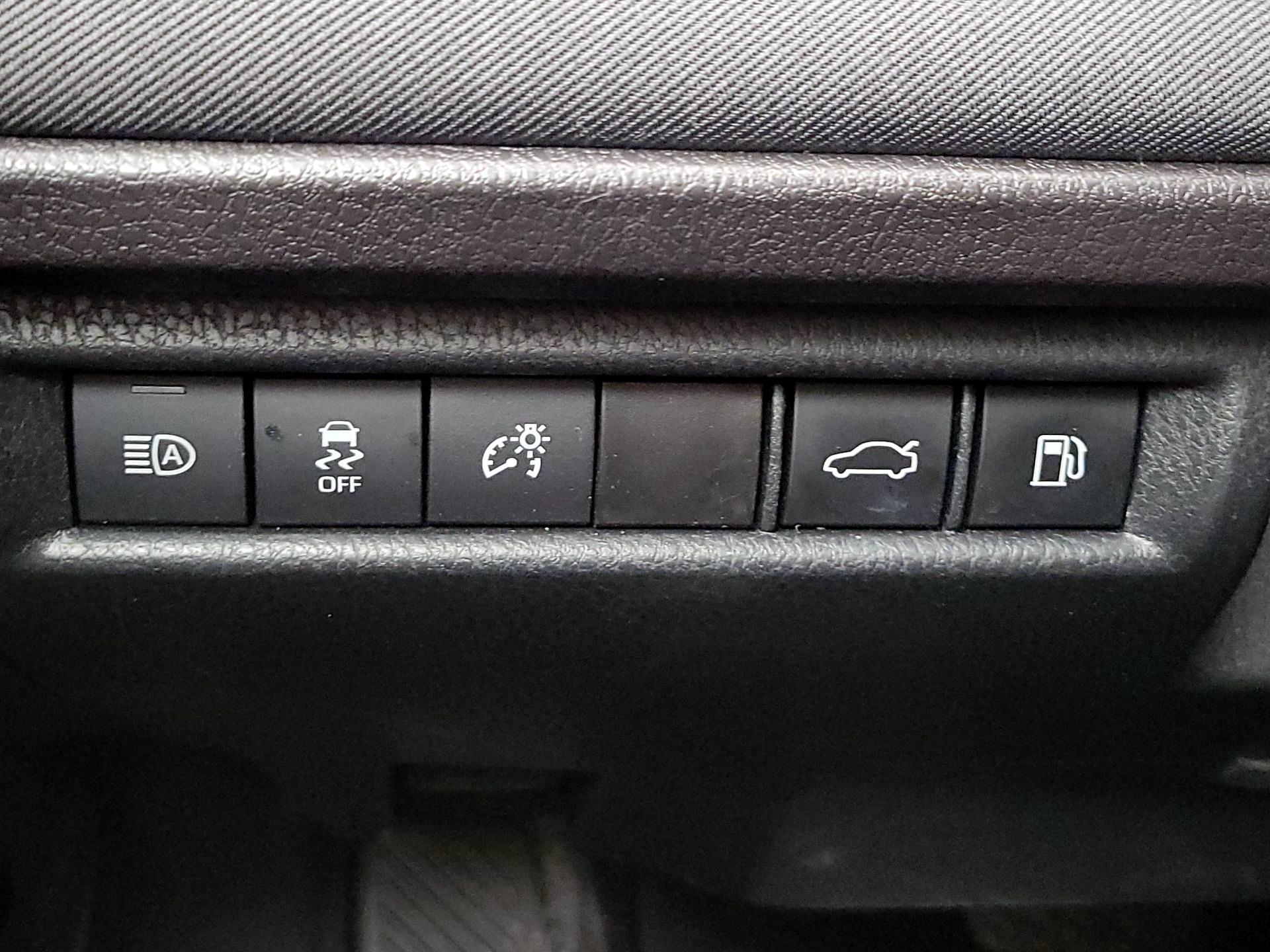 Thumbnail: 2025 Toyota Camry - 13