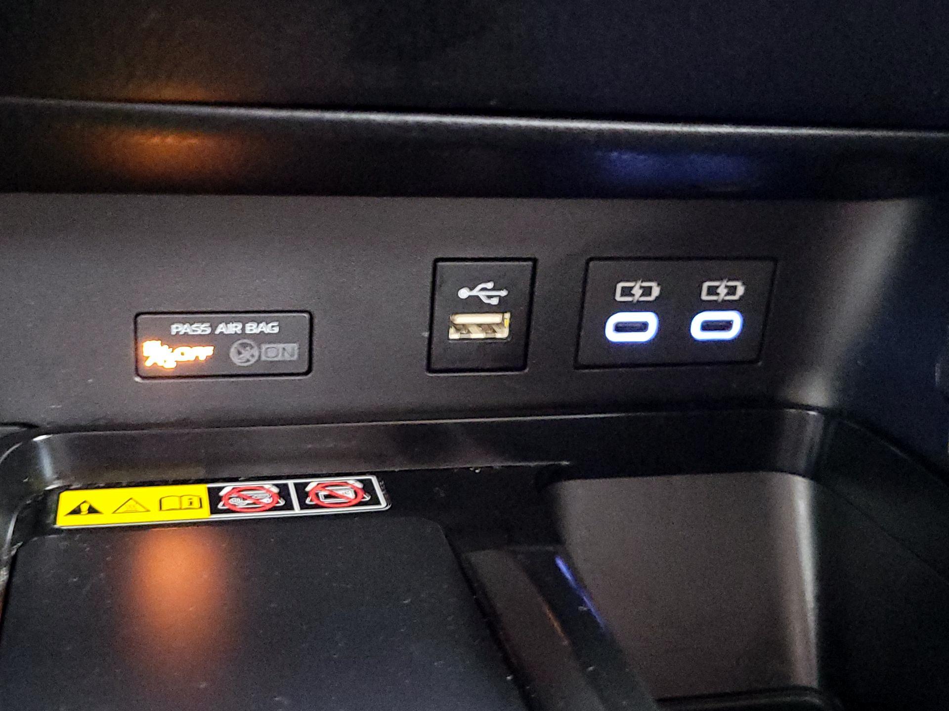 Thumbnail: 2025 Toyota Camry - 18