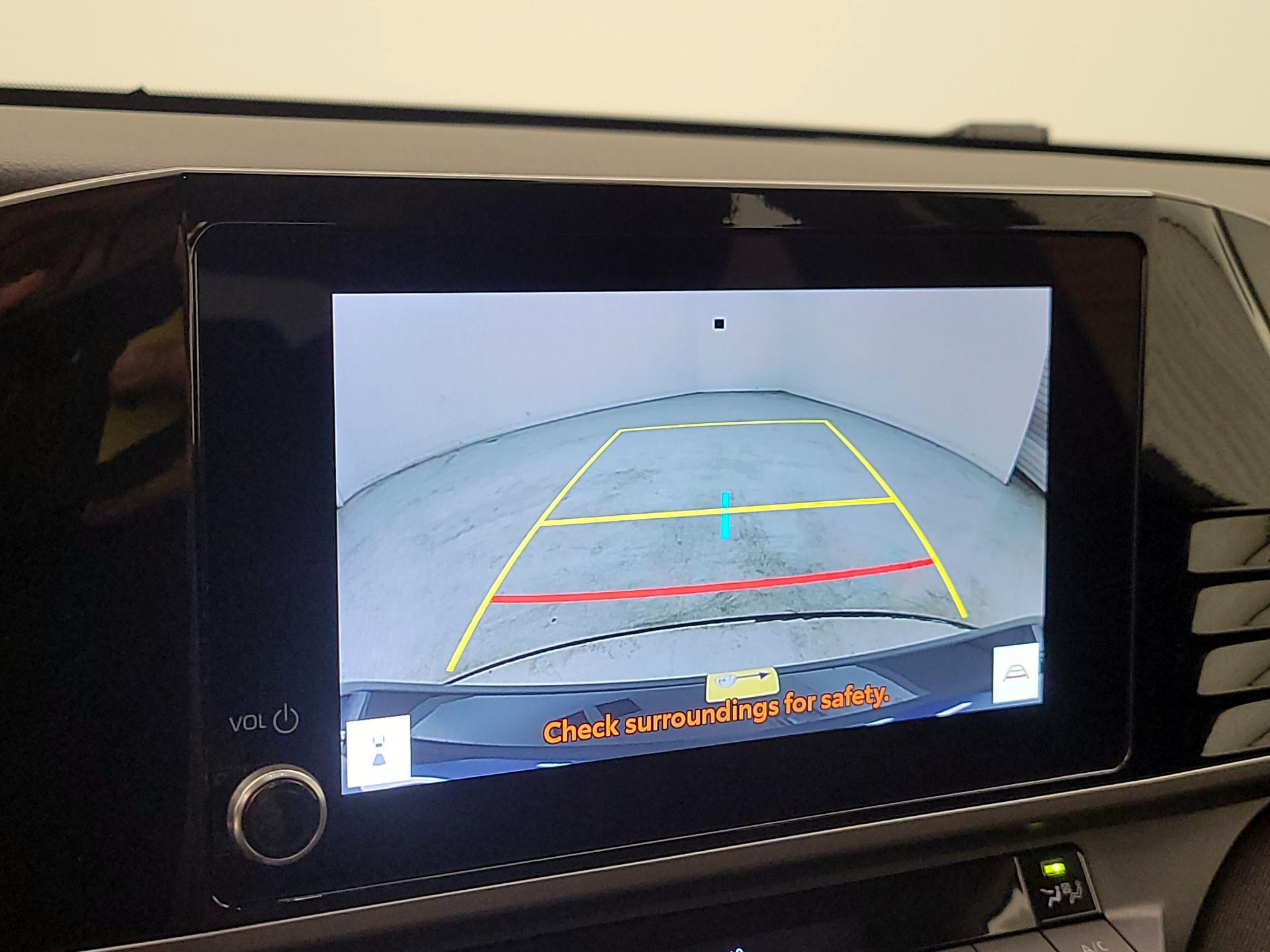 Thumbnail: 2025 Toyota Camry - 15