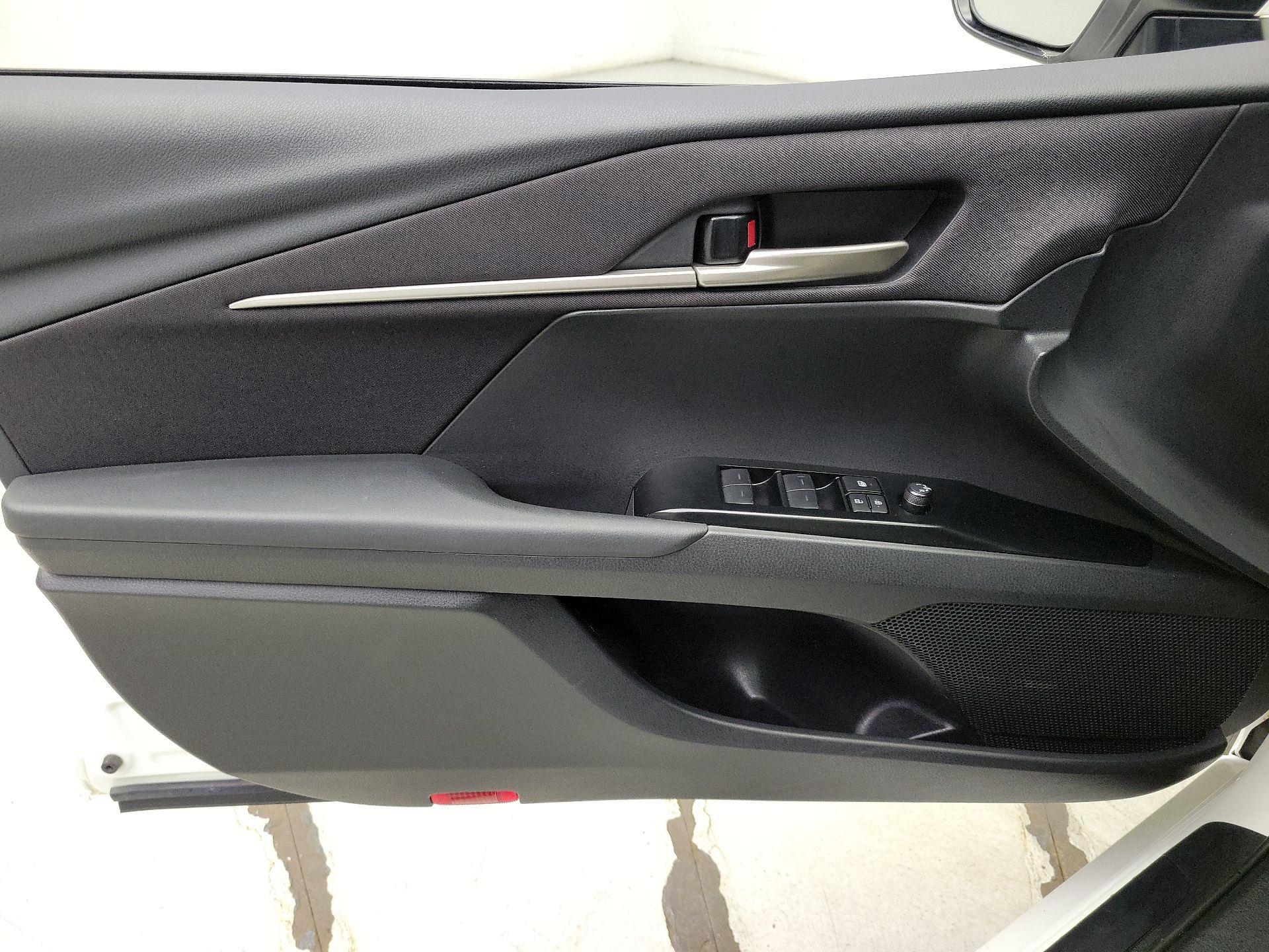 Thumbnail: 2025 Toyota Camry - 12