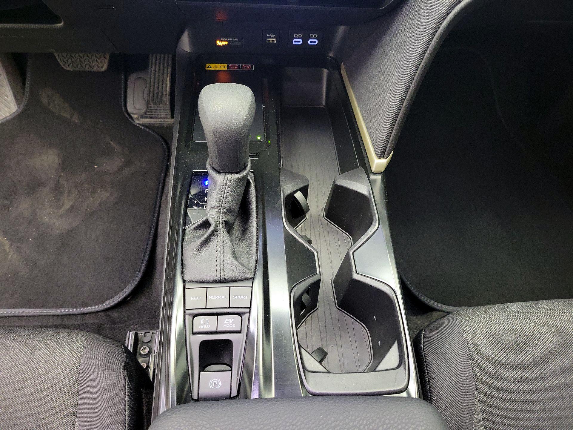 Thumbnail: 2025 Toyota Camry - 16