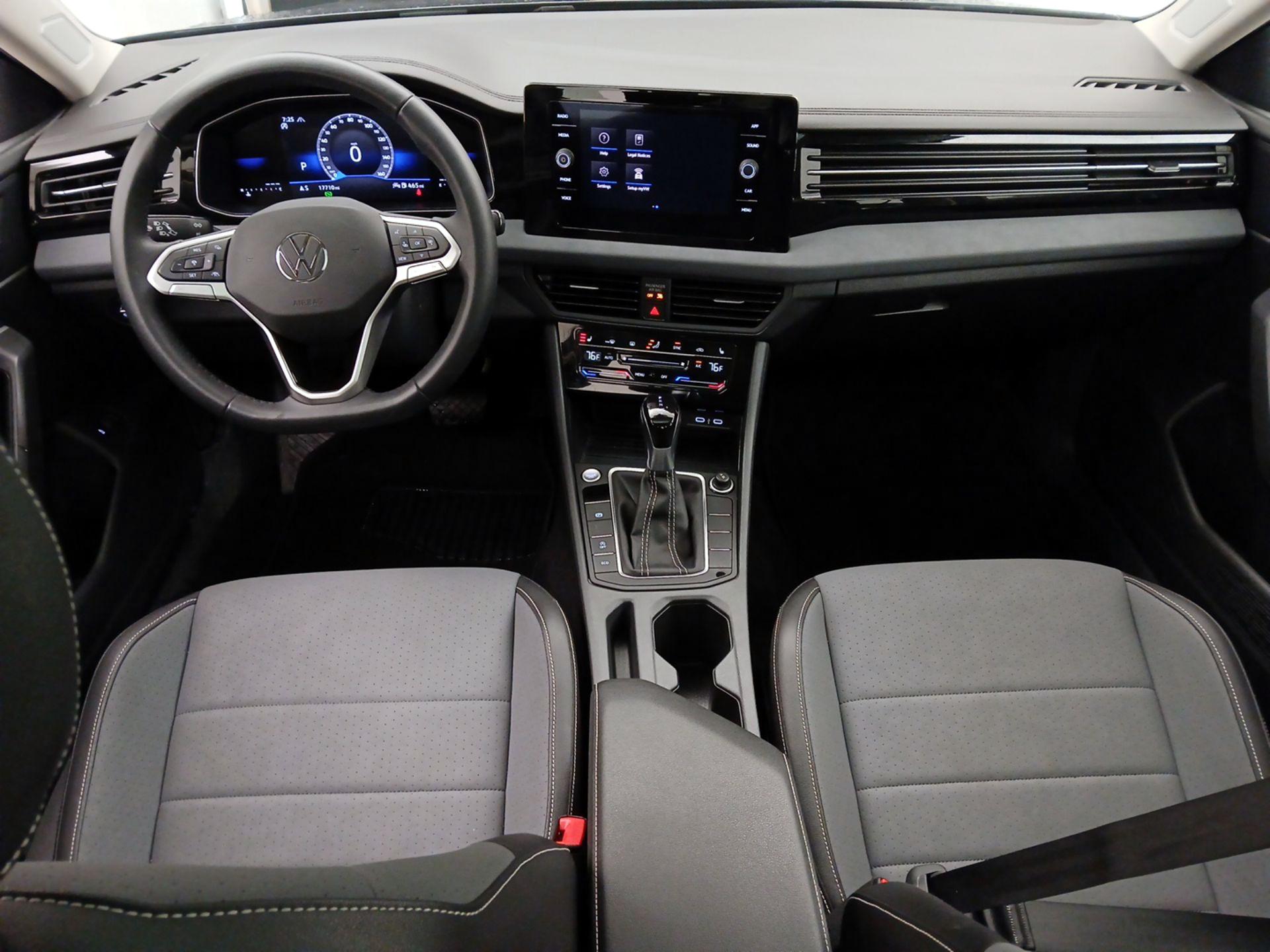 Thumbnail: 2025 Volkswagen Jetta - 9