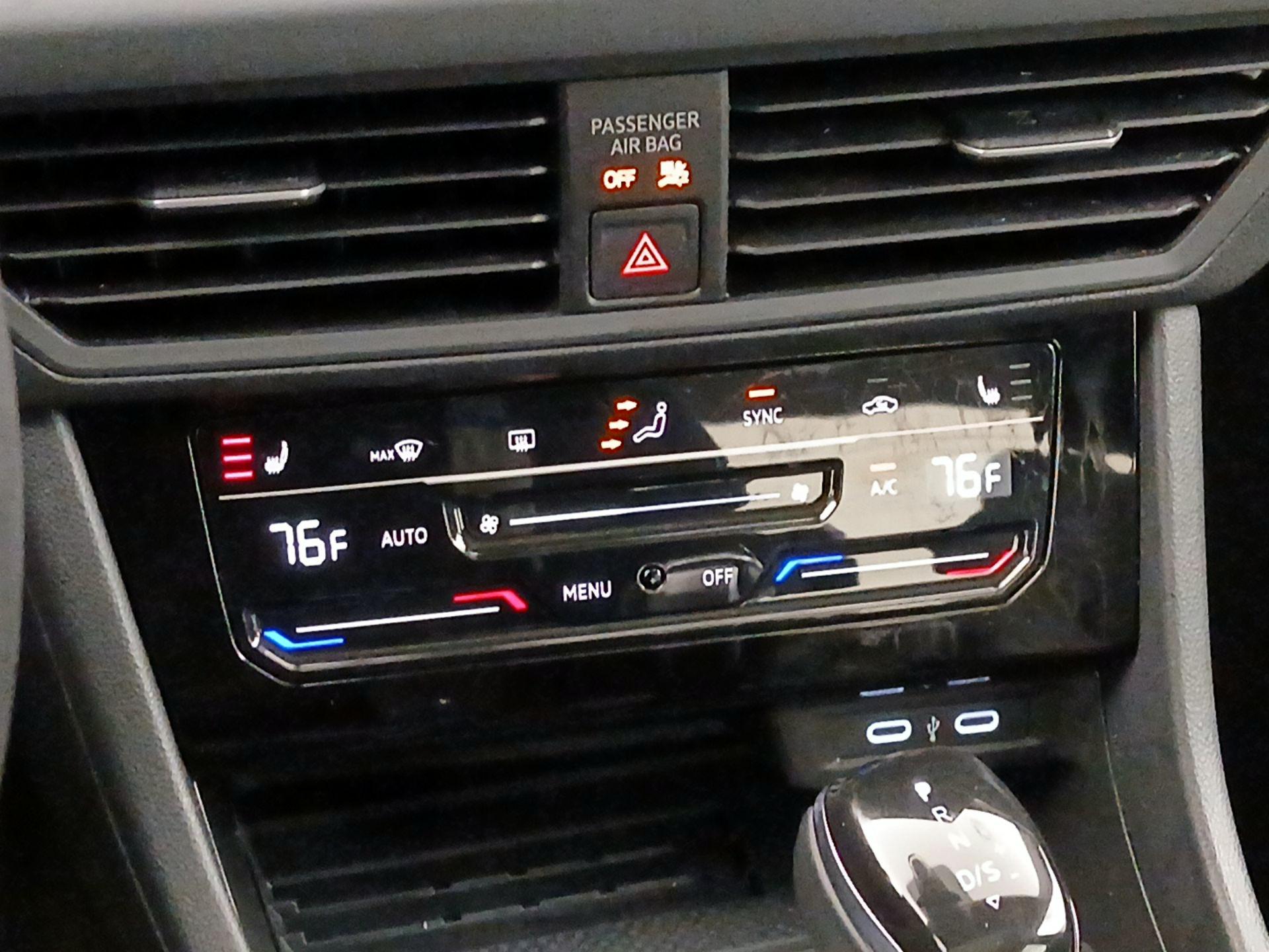 Thumbnail: 2025 Volkswagen Jetta - 16