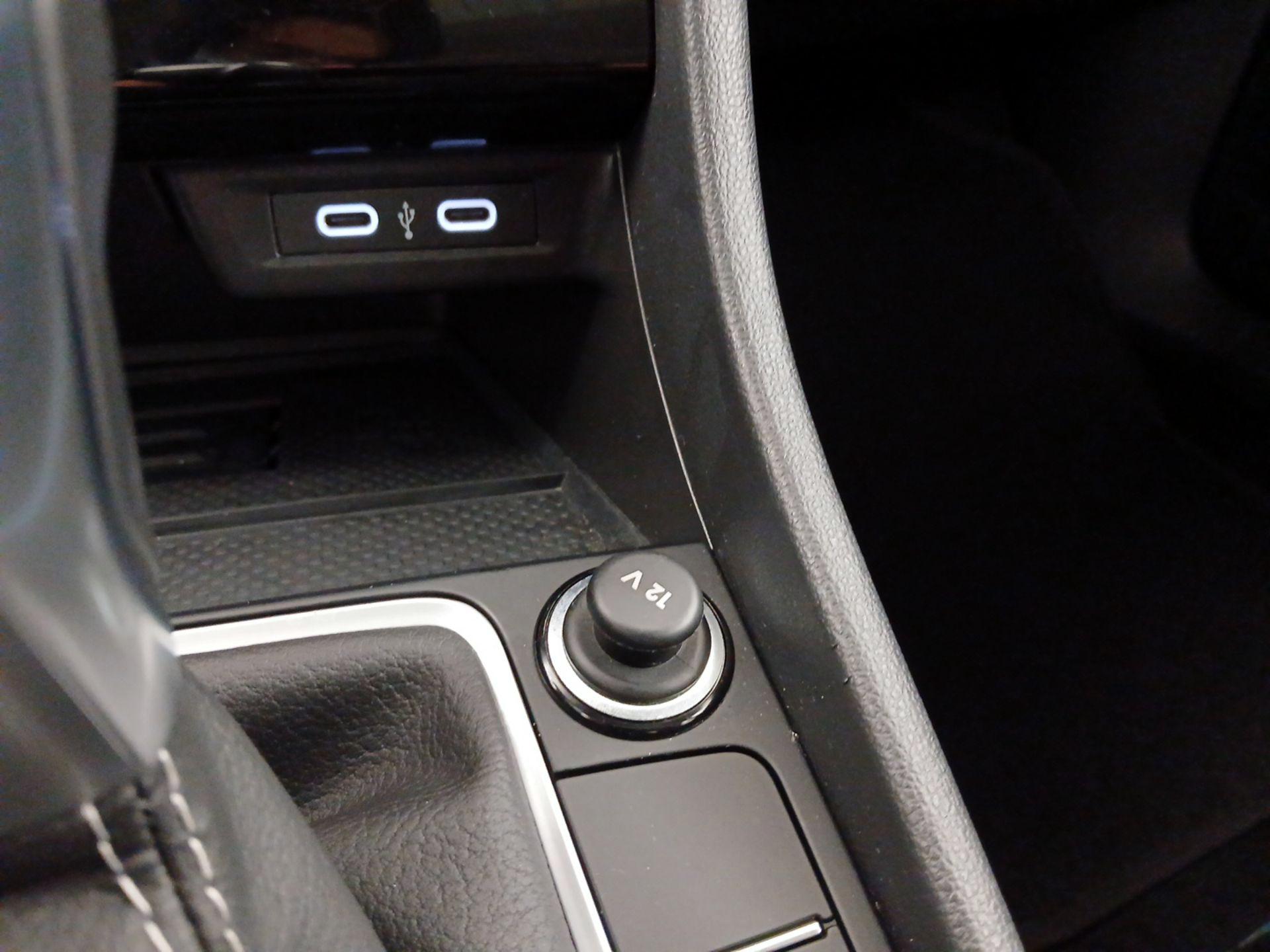 Thumbnail: 2025 Volkswagen Jetta - 18