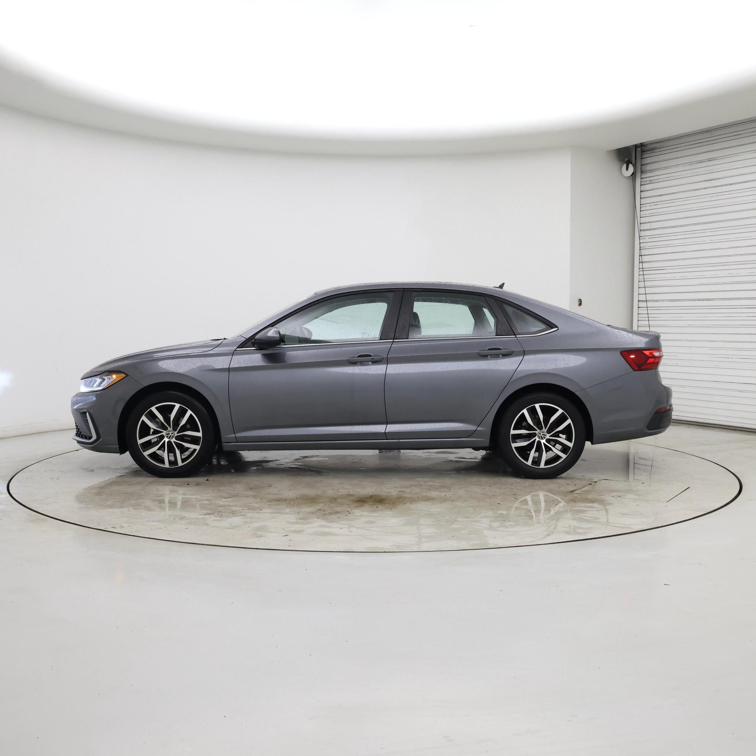 Thumbnail: 2025 Volkswagen Jetta - 3