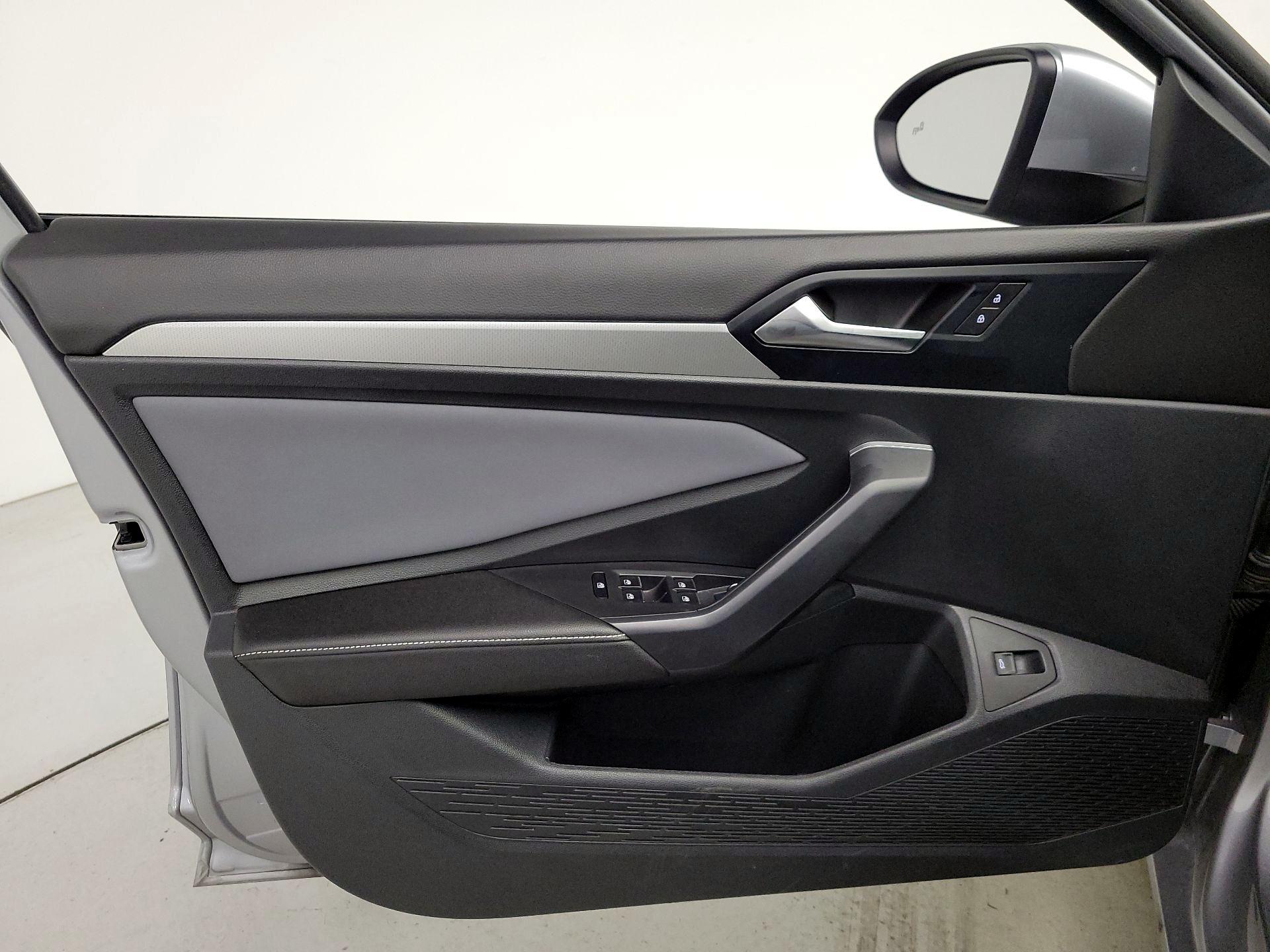 Thumbnail: 2025 Volkswagen Jetta - 12