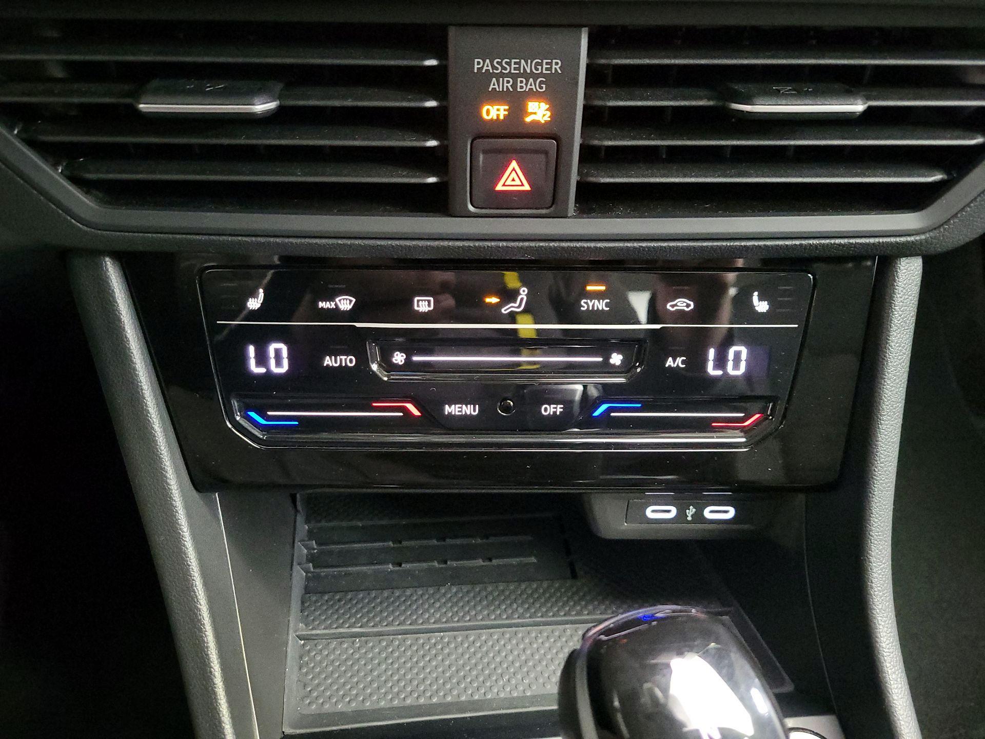 Thumbnail: 2025 Volkswagen Jetta - 16