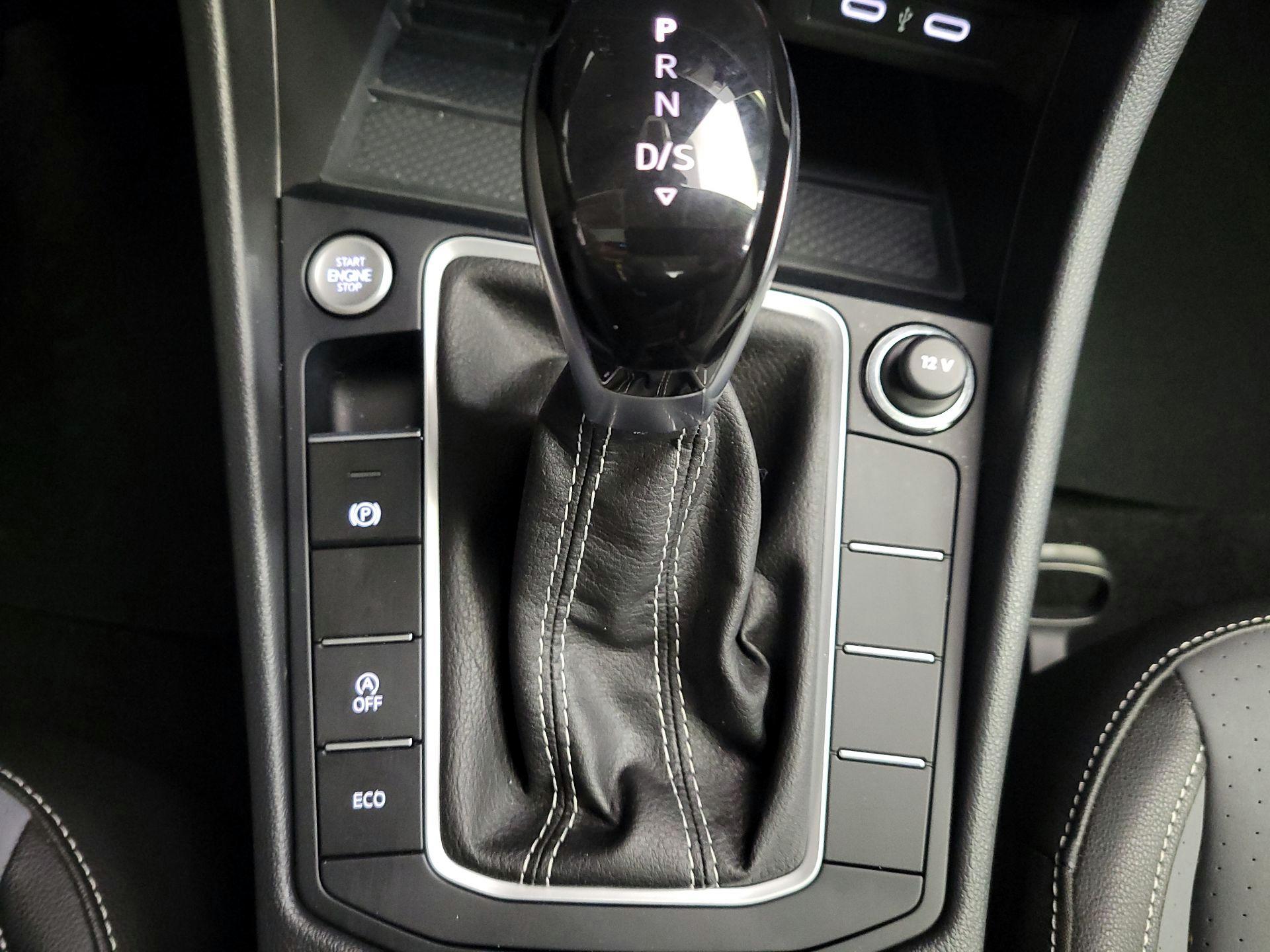 Thumbnail: 2025 Volkswagen Jetta - 17