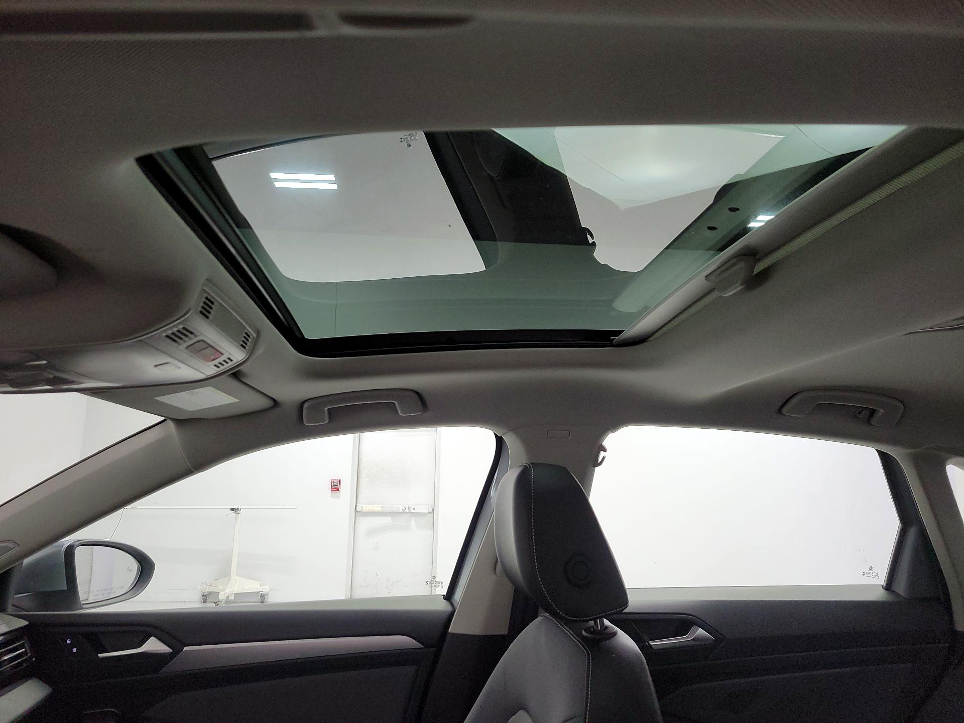 Thumbnail: 2025 Volkswagen Jetta - 19