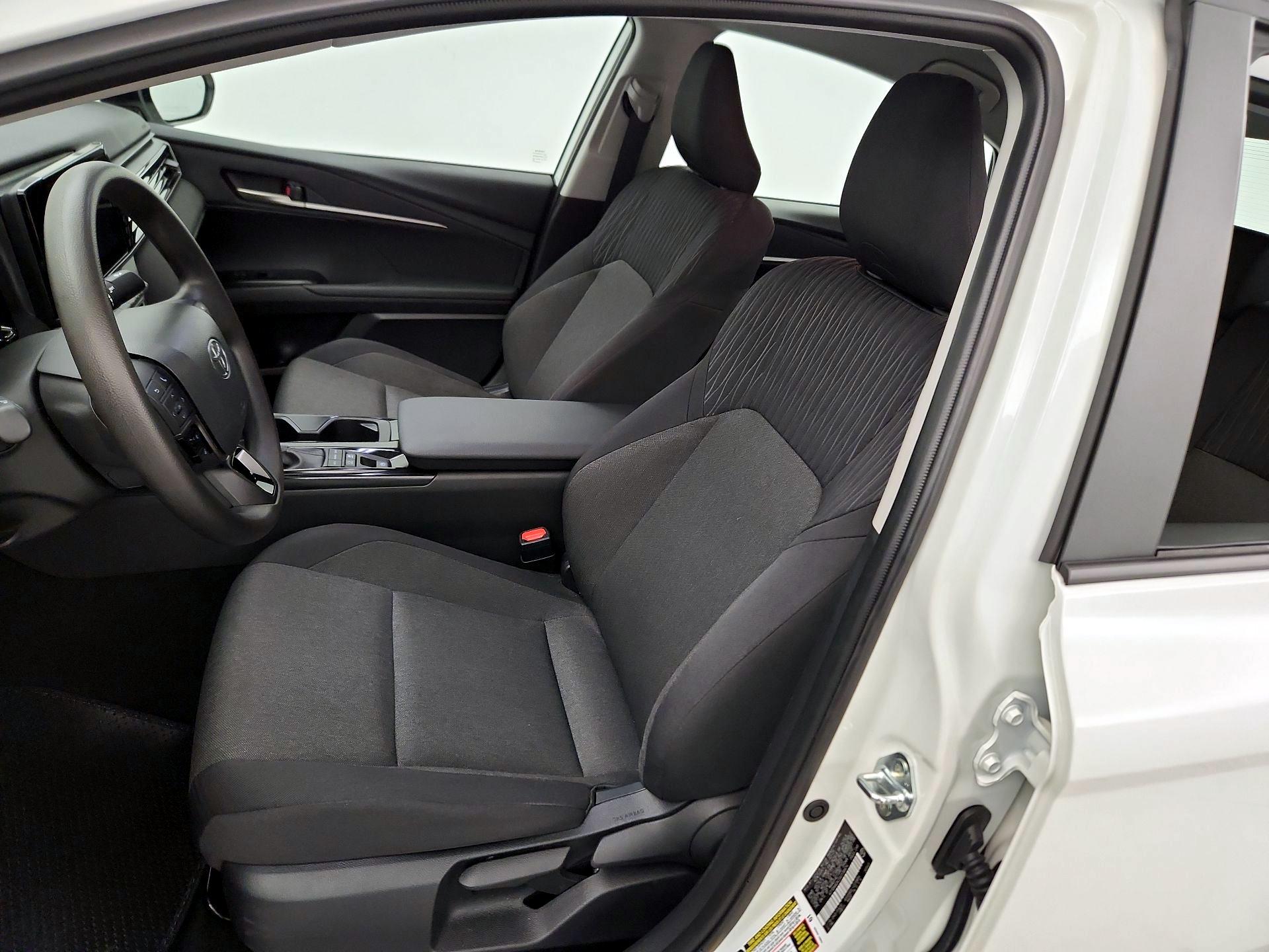 Thumbnail: 2025 Toyota Camry - 11