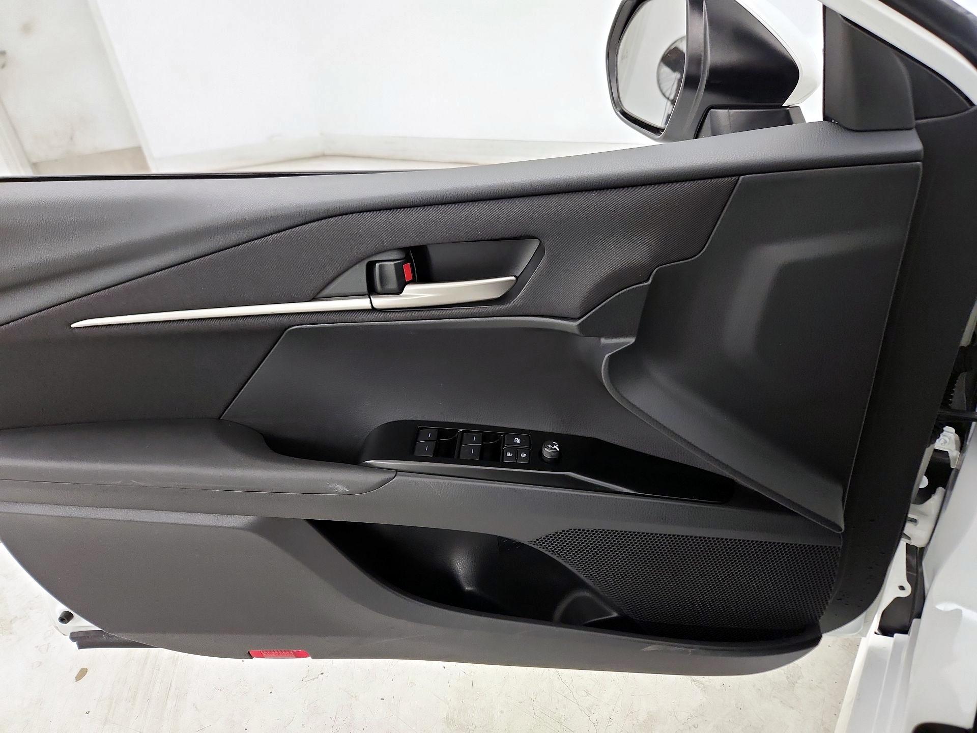 Thumbnail: 2025 Toyota Camry - 12