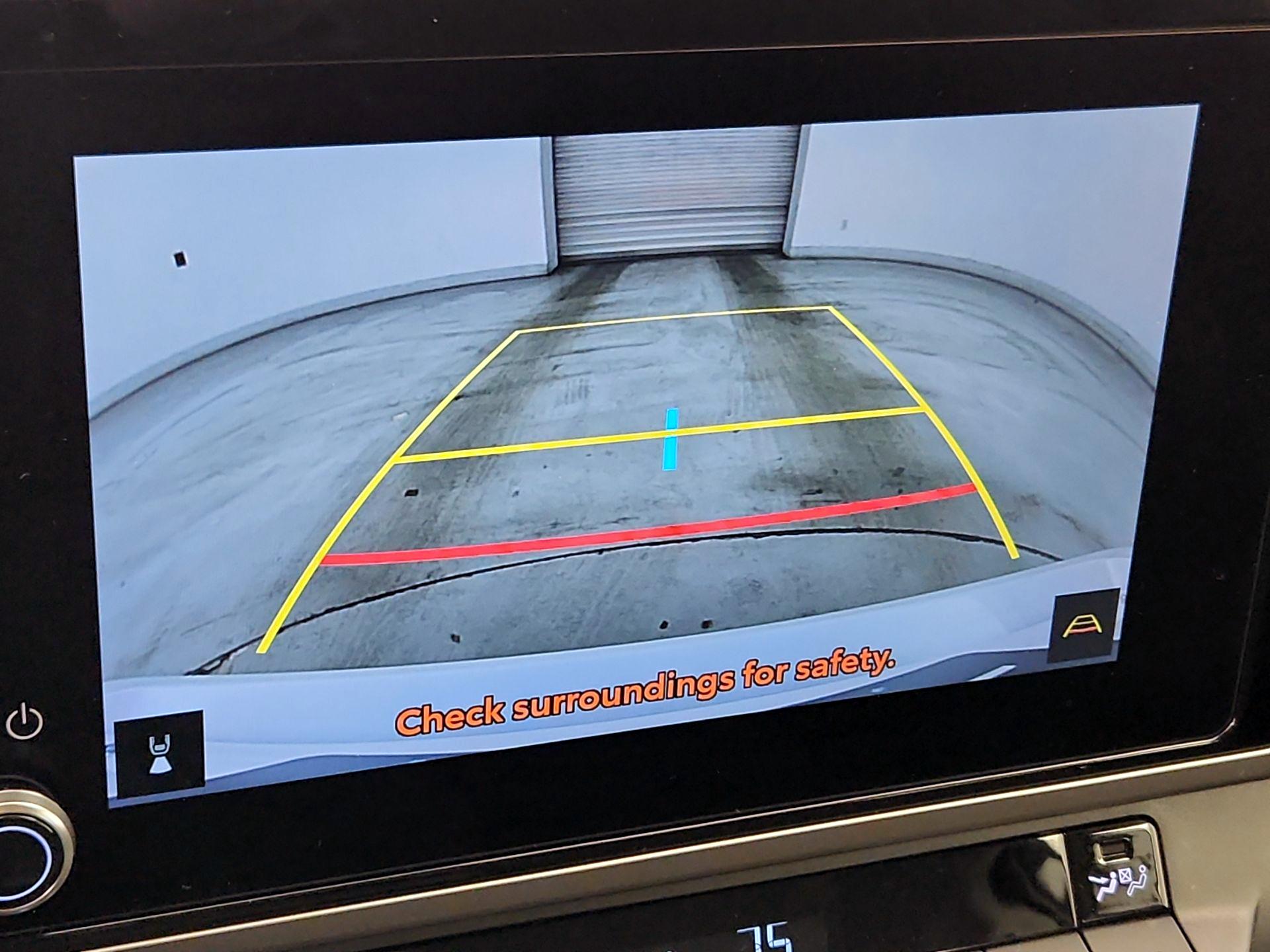 Thumbnail: 2025 Toyota Camry - 15