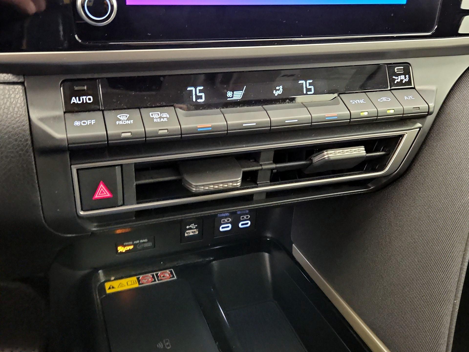 Thumbnail: 2025 Toyota Camry - 17