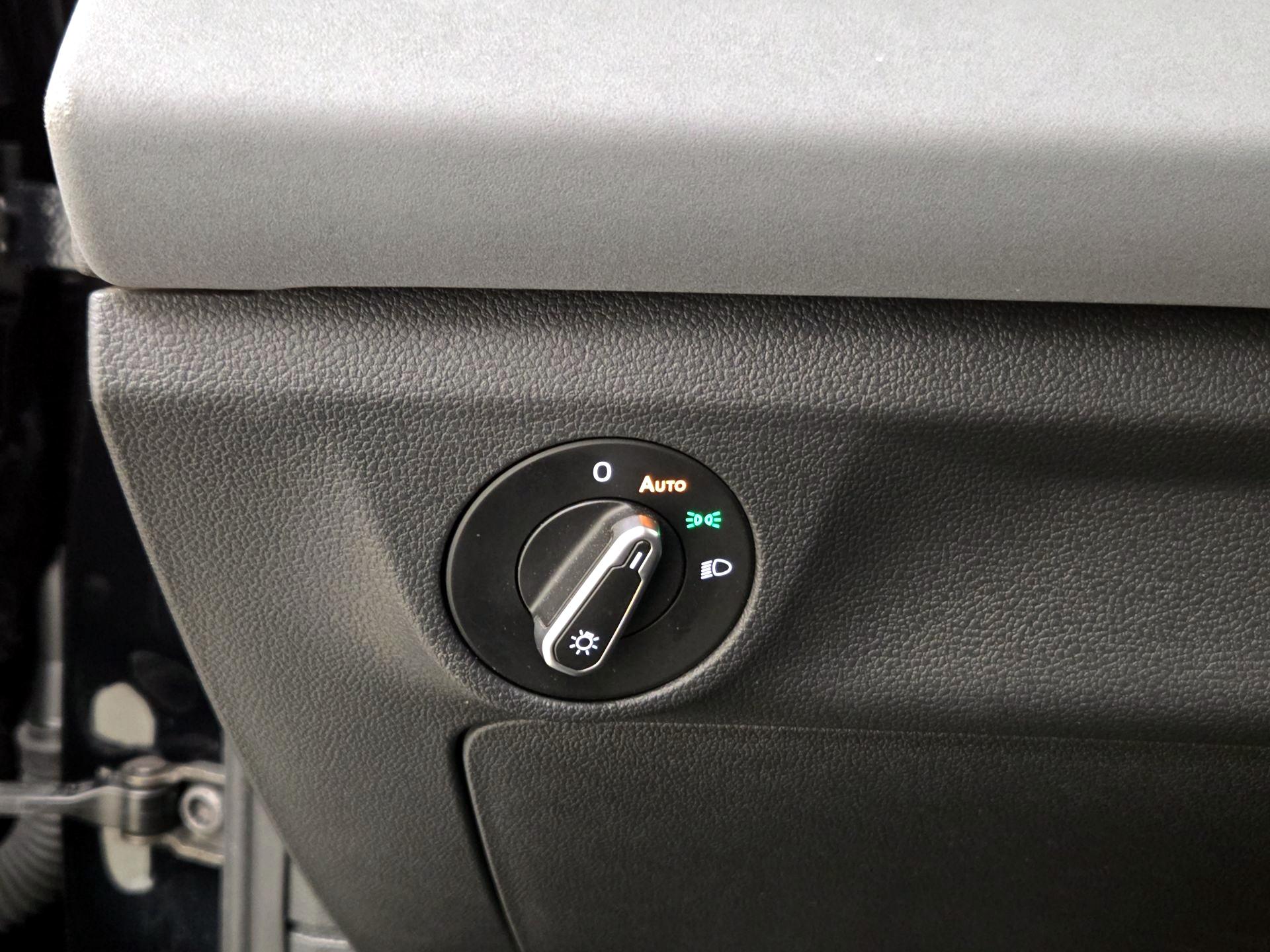 Thumbnail: 2025 Volkswagen Jetta - 13