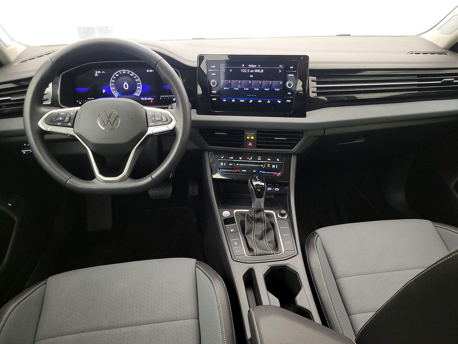 Thumbnail: 2025 Volkswagen Jetta - 9