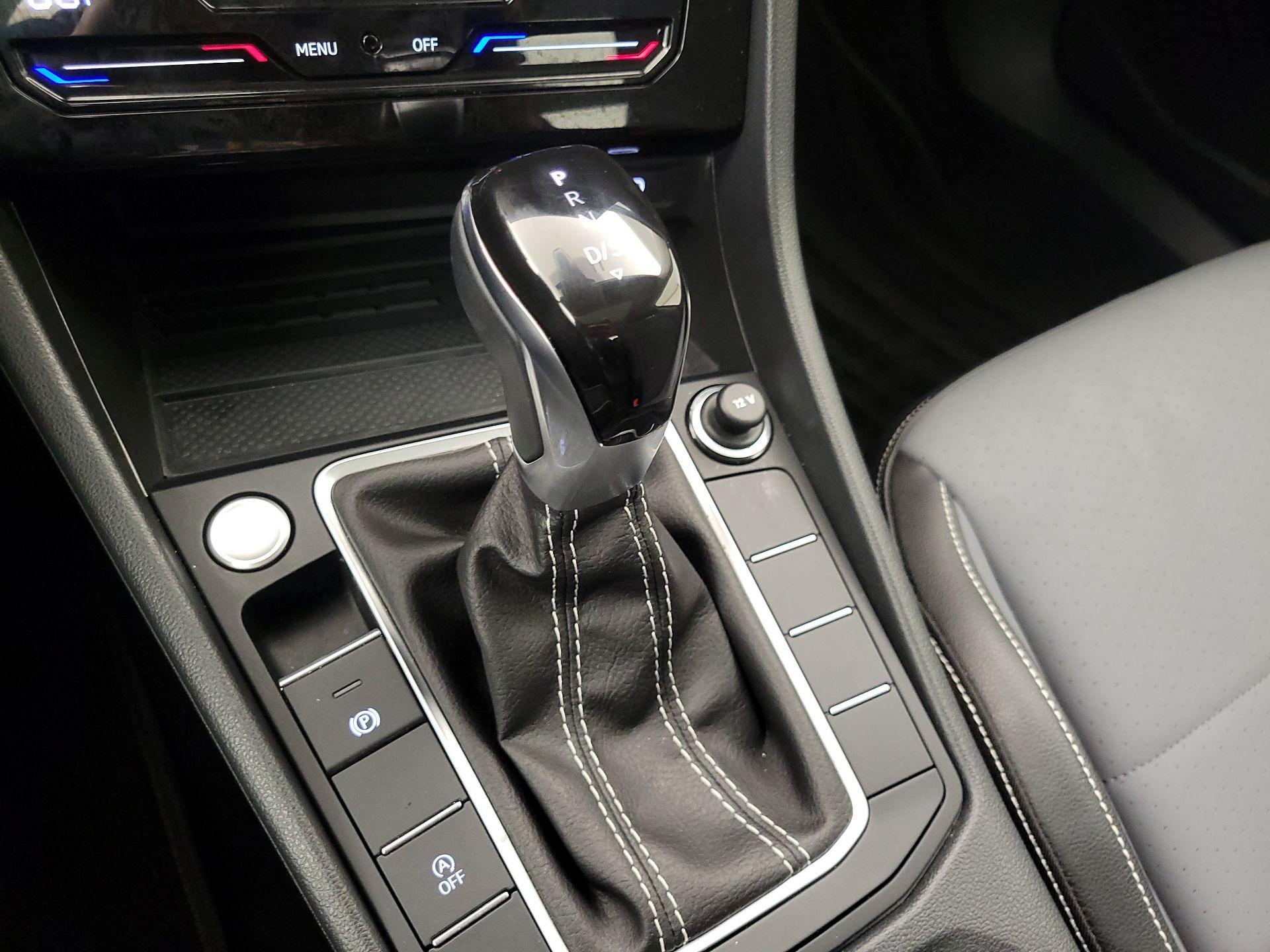 Thumbnail: 2025 Volkswagen Jetta - 17