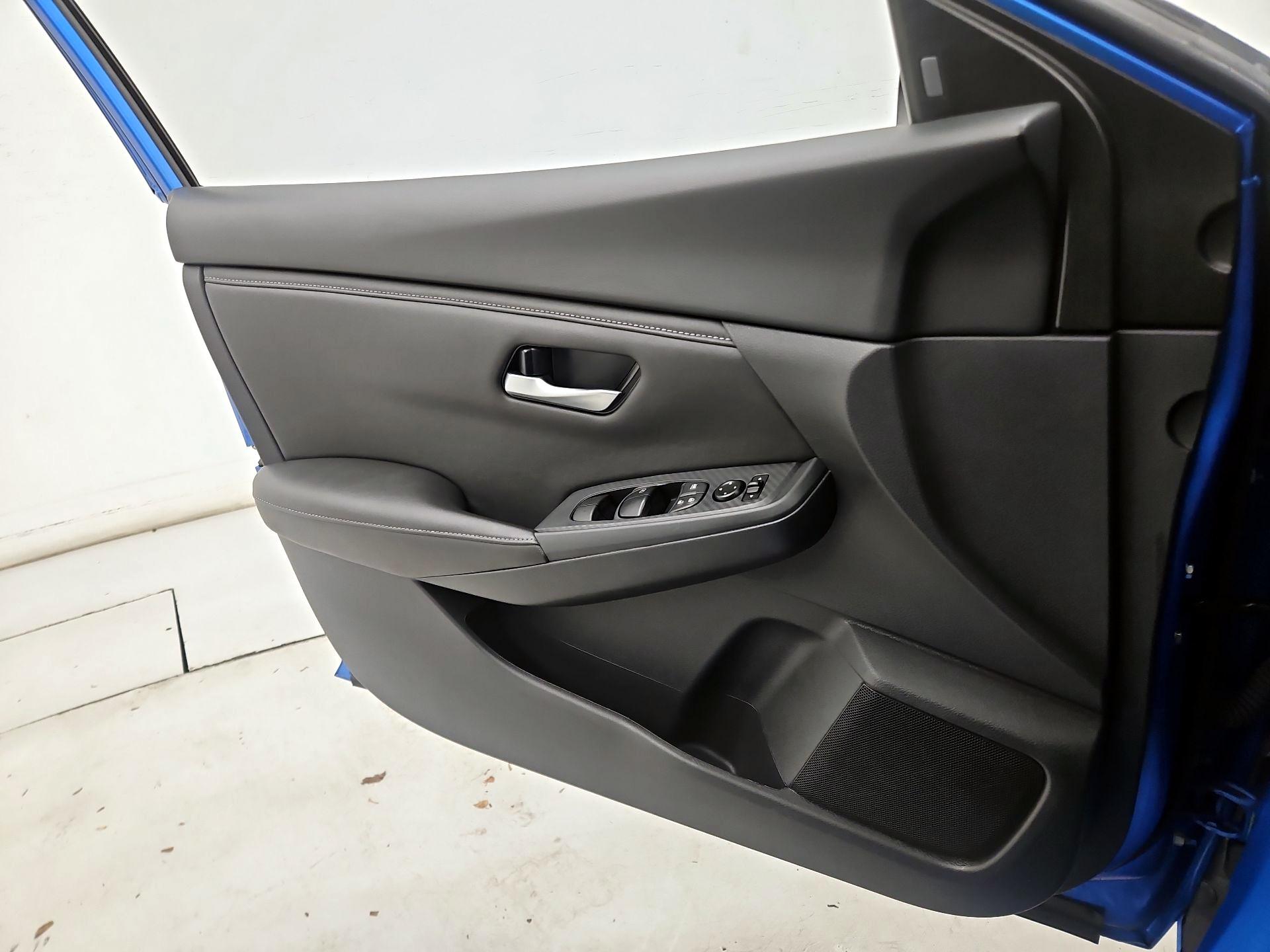 Thumbnail: 2025 Nissan Sentra - 12