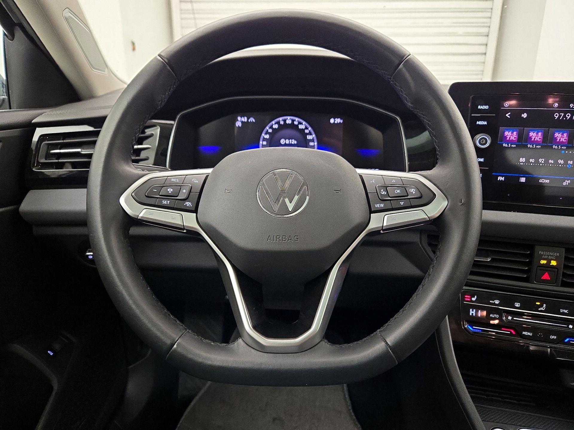 Thumbnail: 2025 Volkswagen Jetta - 10