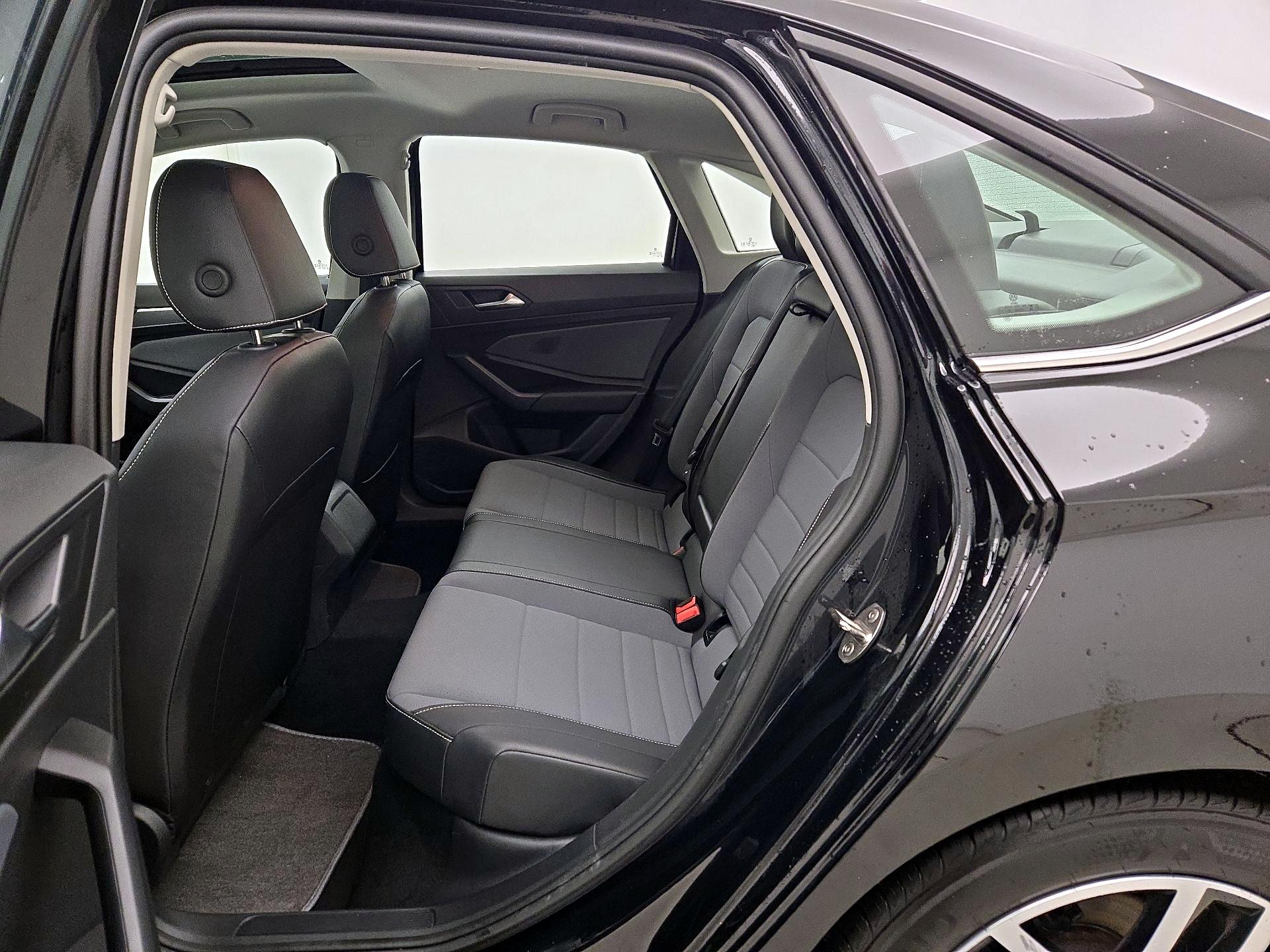 Thumbnail: 2025 Volkswagen Jetta - 20