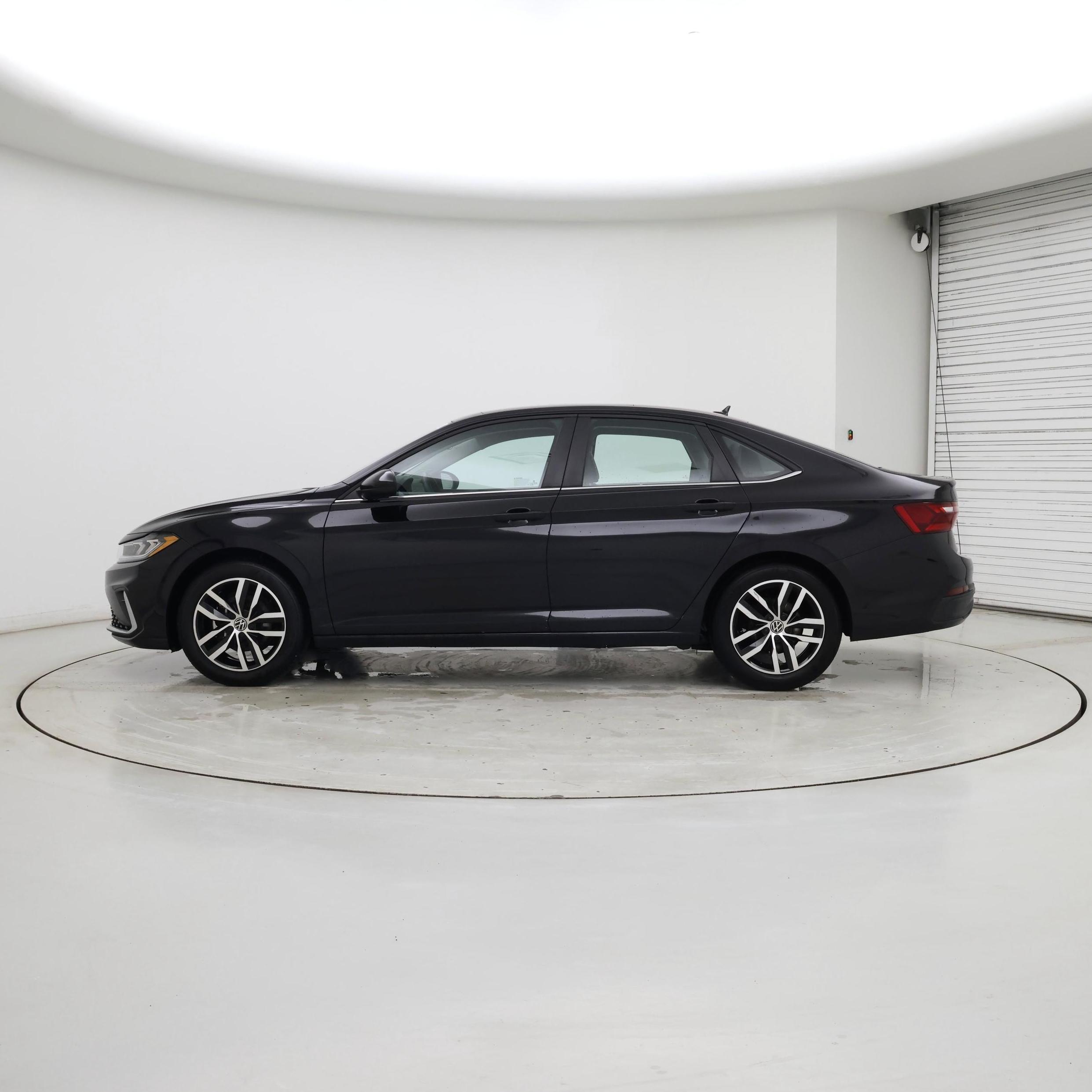 Thumbnail: 2025 Volkswagen Jetta - 3