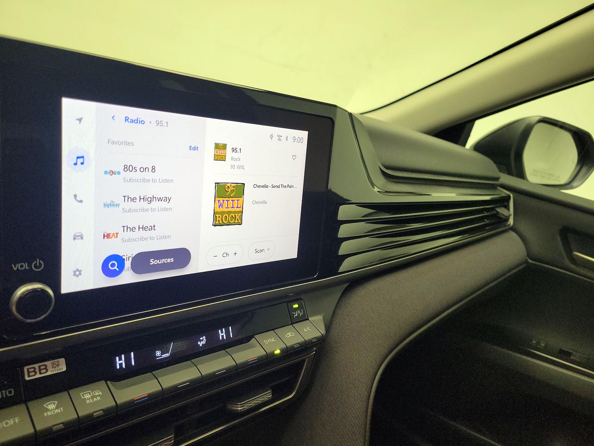 Thumbnail: 2025 Toyota Camry - 15