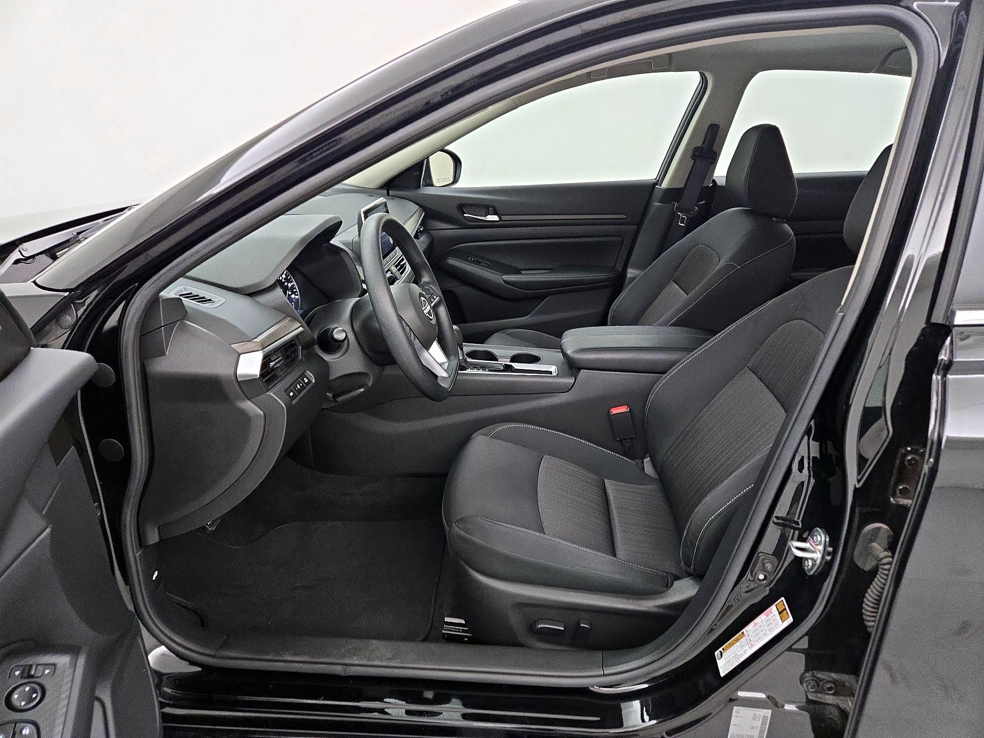 Thumbnail: 2025 Nissan Altima - 11