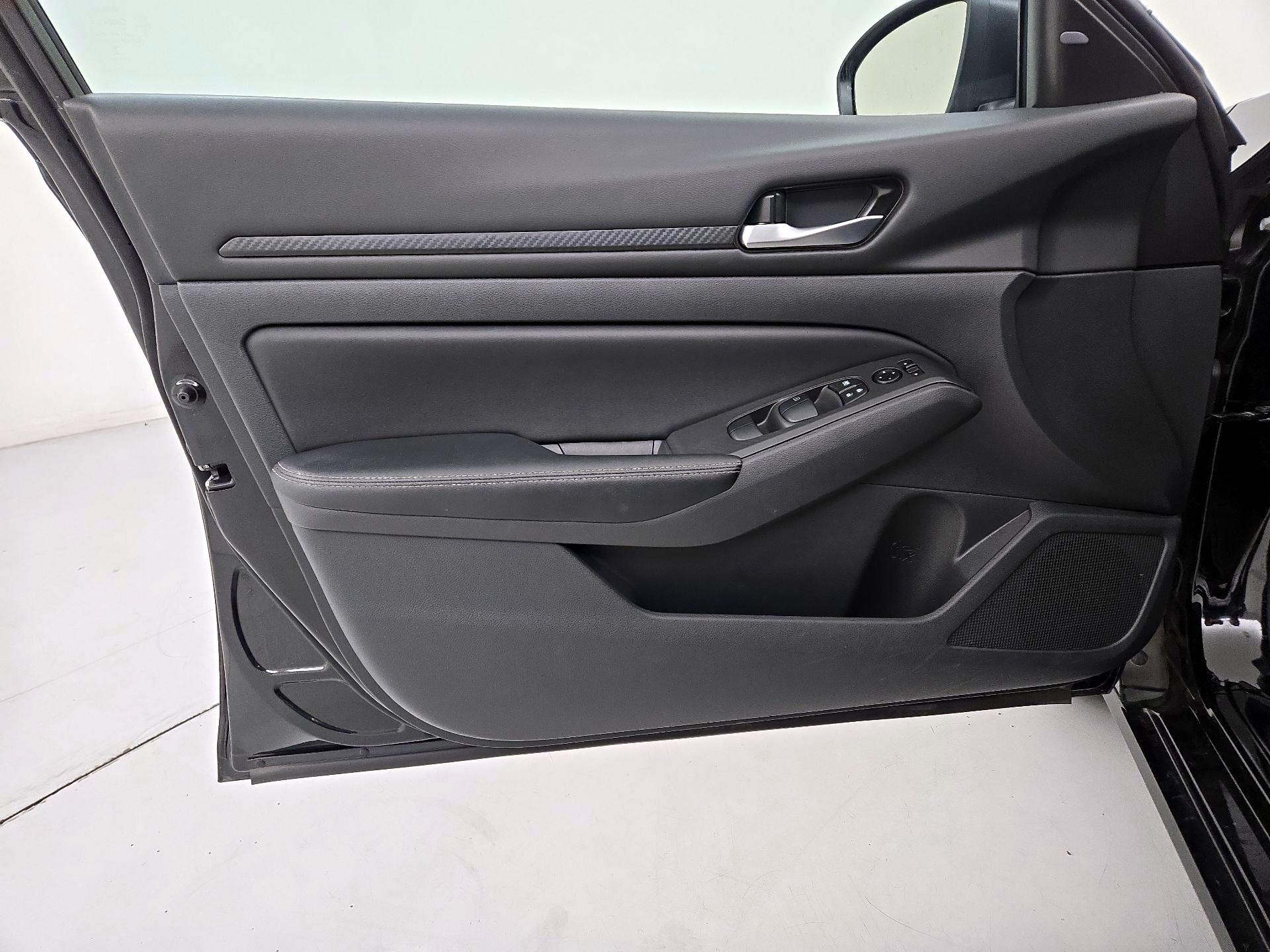 Thumbnail: 2025 Nissan Altima - 12