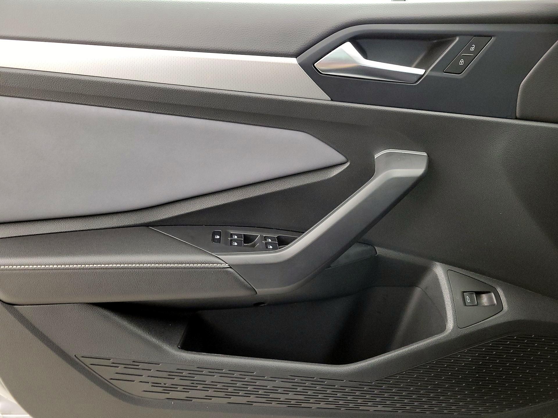 Thumbnail: 2025 Volkswagen Jetta - 12