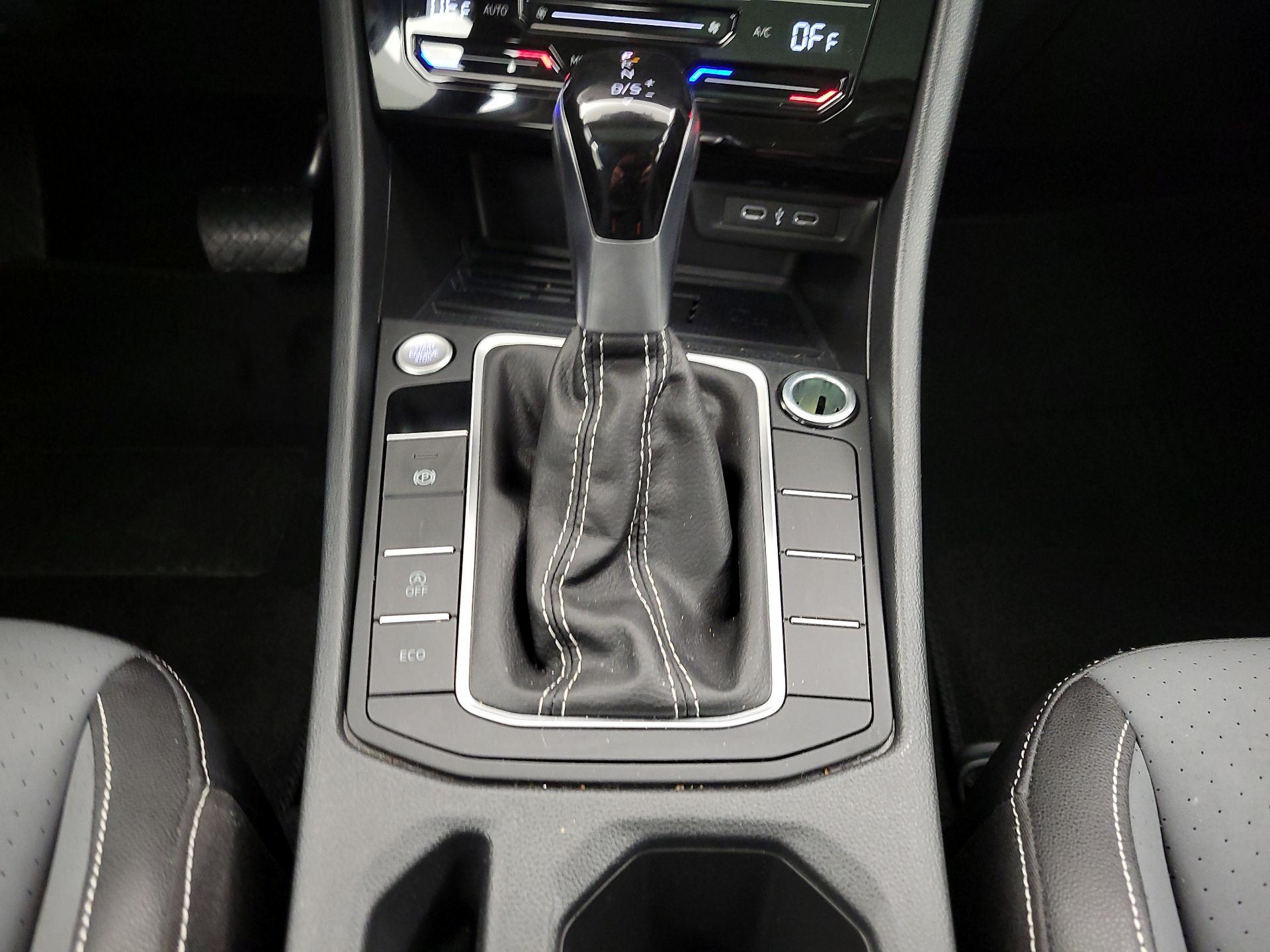 Thumbnail: 2025 Volkswagen Jetta - 17