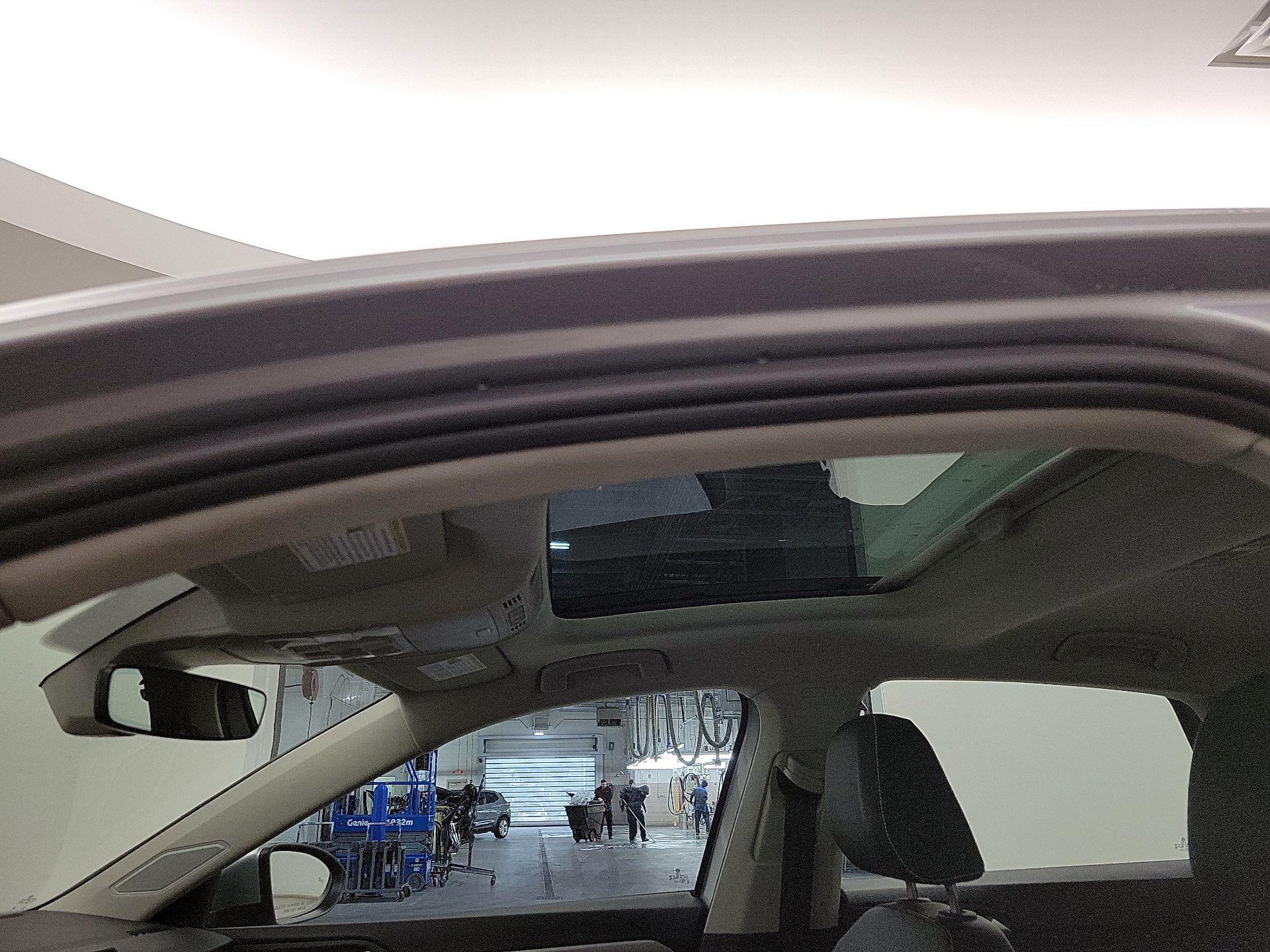 Thumbnail: 2025 Volkswagen Jetta - 19