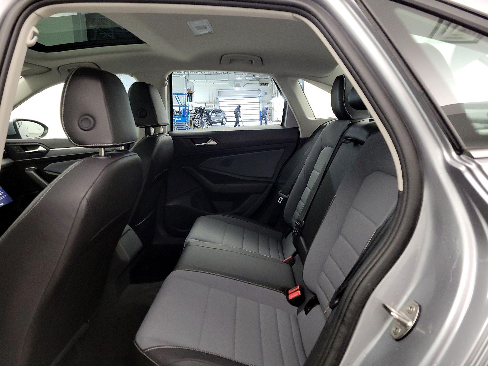 Thumbnail: 2025 Volkswagen Jetta - 20